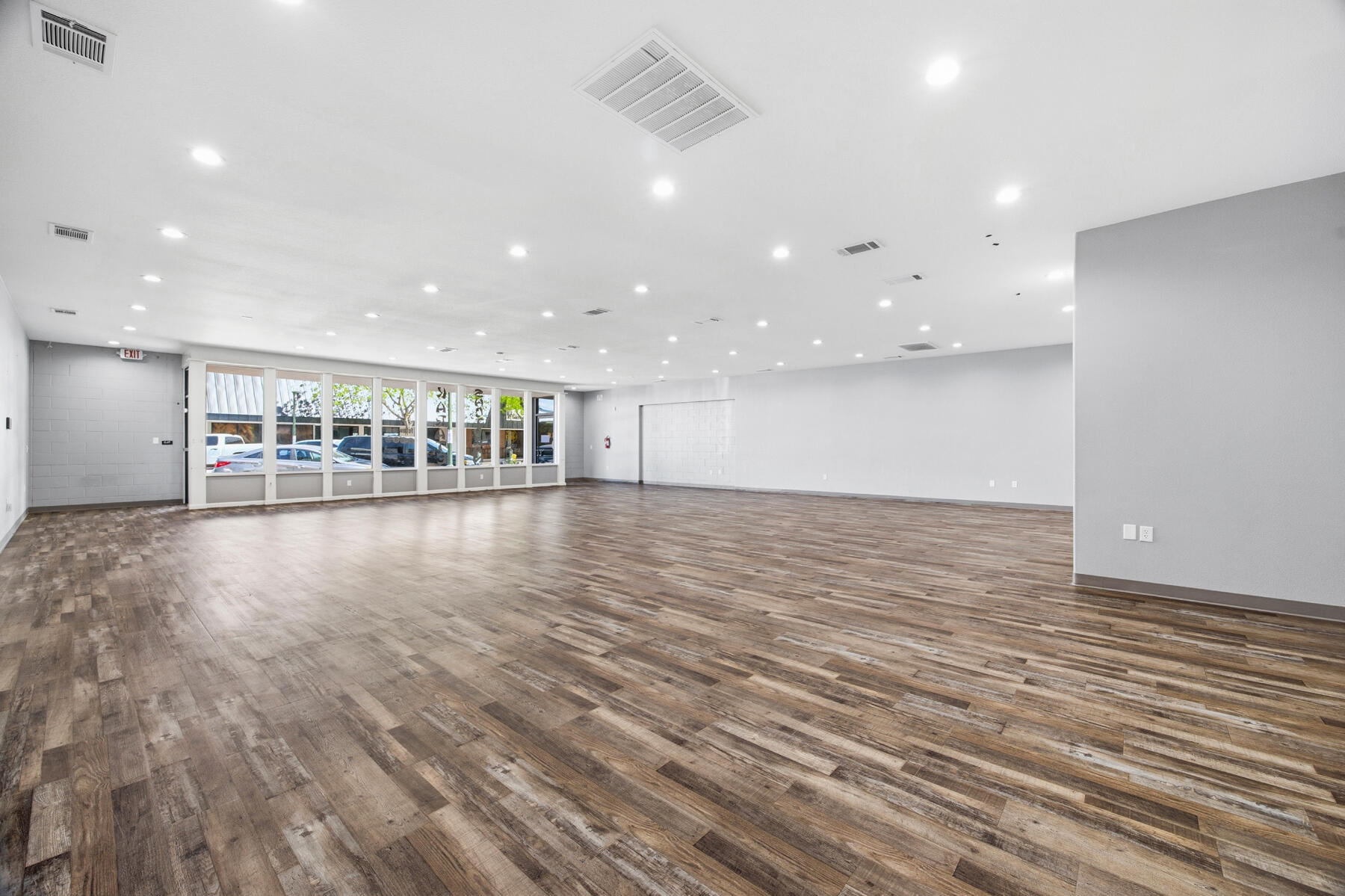 145 N K St, Tulare, CA 93274