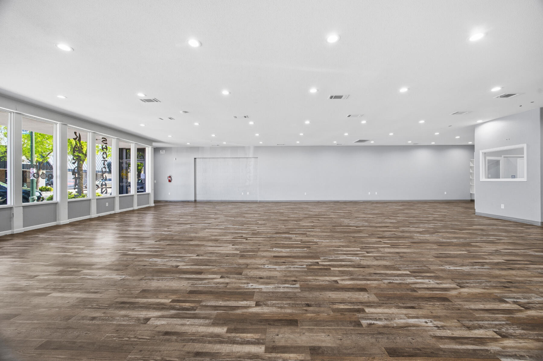 145 N K St, Tulare, CA 93274