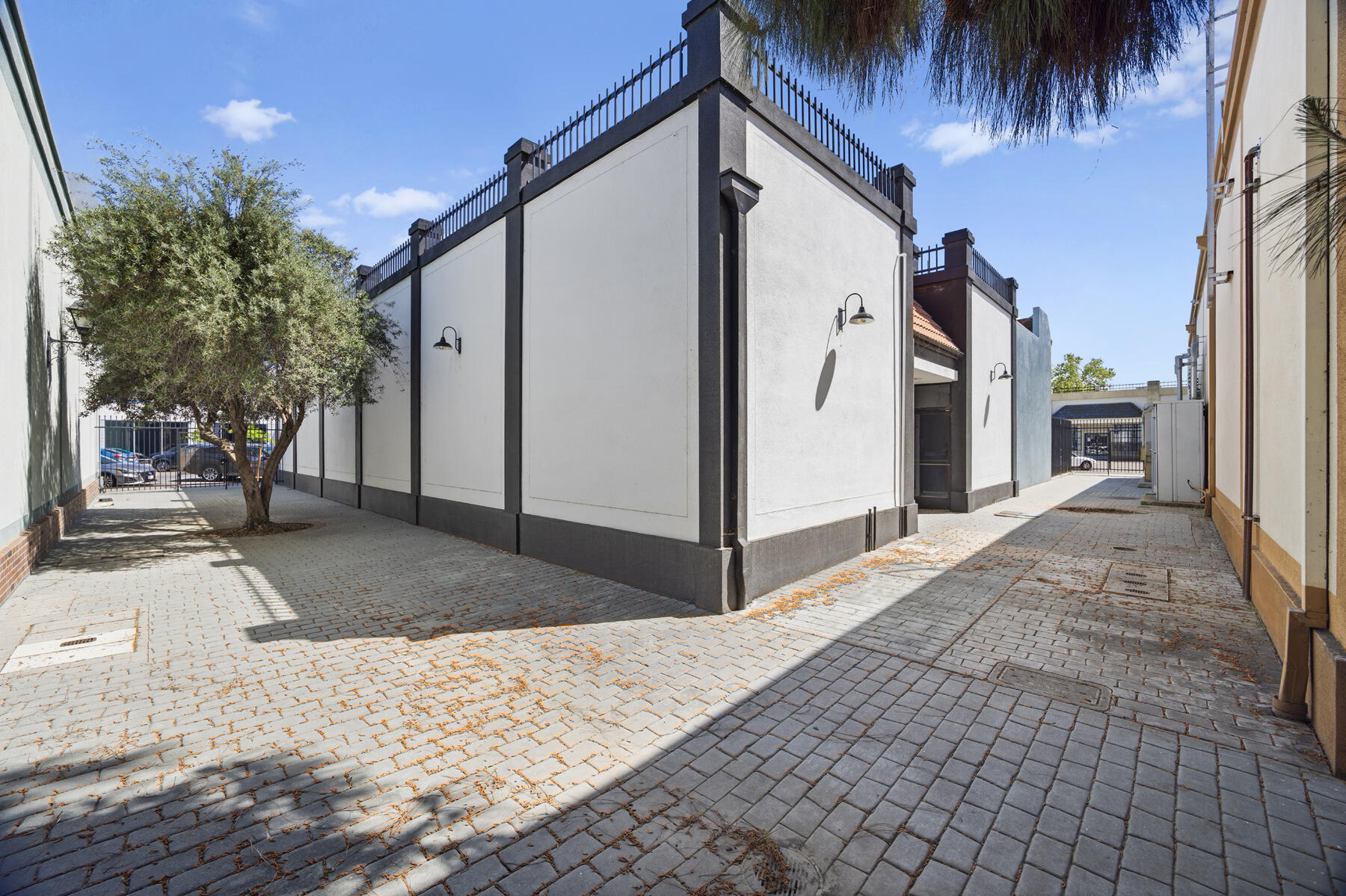 145 N K St, Tulare, CA 93274