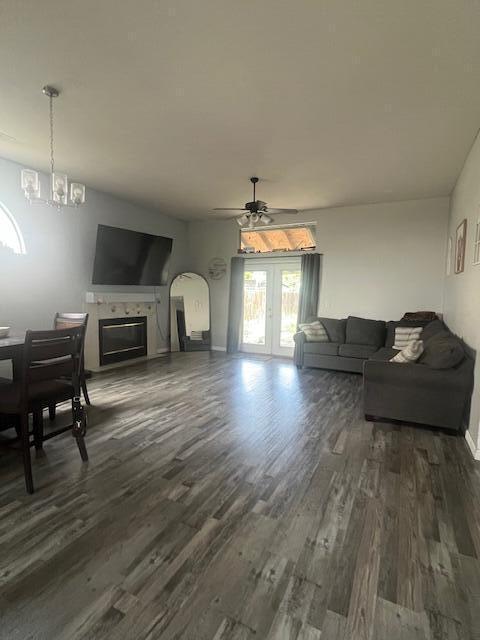 432 Old Town Dr, Tulare, CA 93274