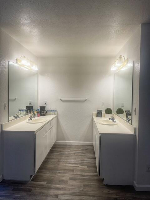 432 Old Town Dr, Tulare, CA 93274