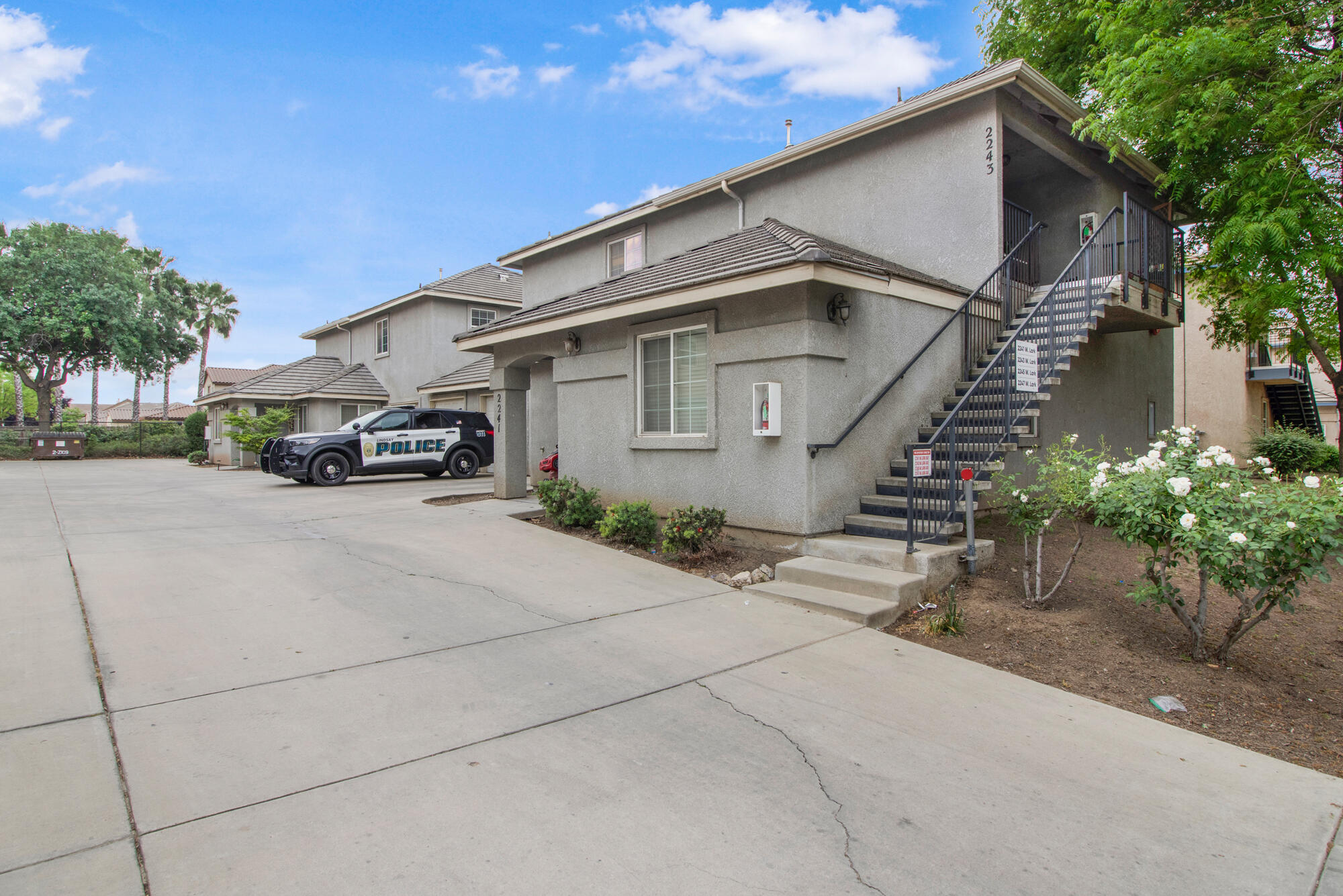 2241 W Lark Ave, Visalia, CA 93291