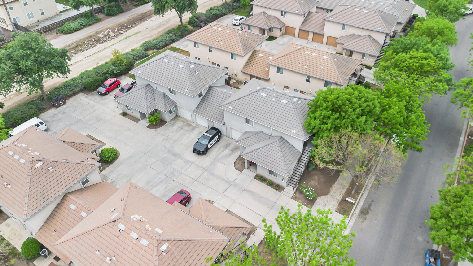 2241 W Lark Ave, Visalia, CA 93291