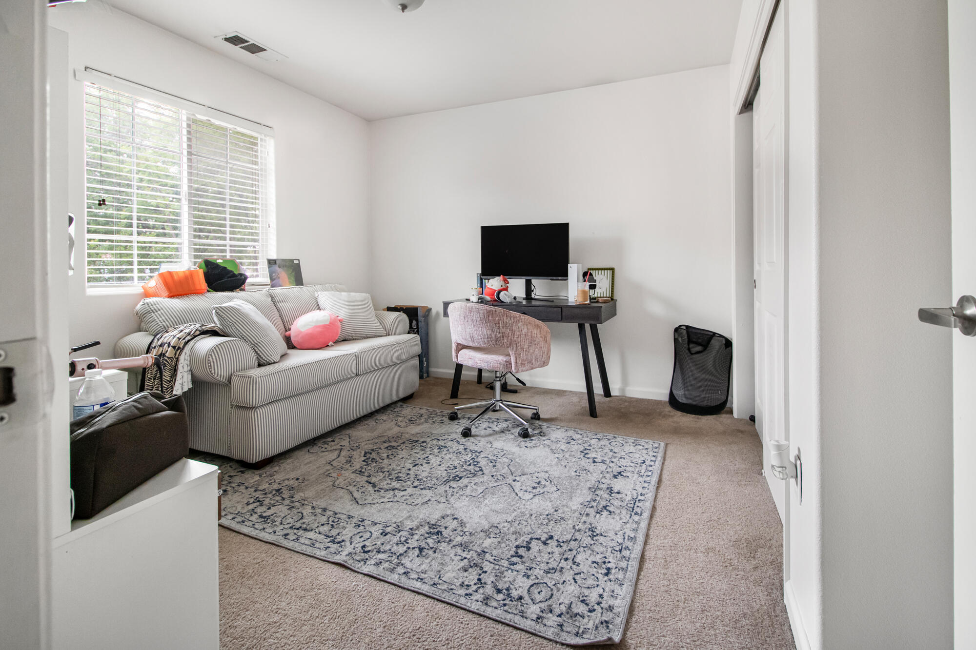 2241 W Lark Ave, Visalia, CA 93291