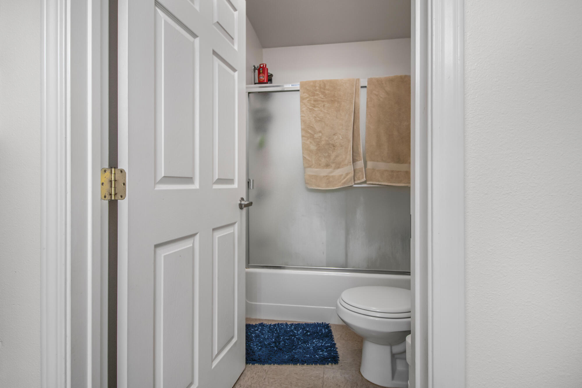 2241 W Lark Ave, Visalia, CA 93291