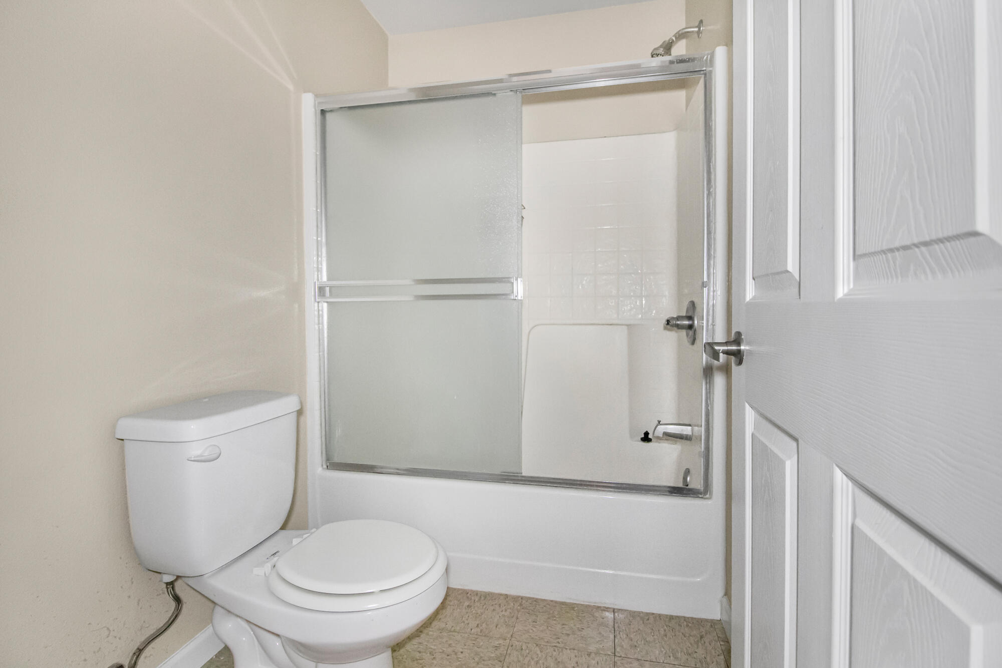 2241 W Lark Ave, Visalia, CA 93291