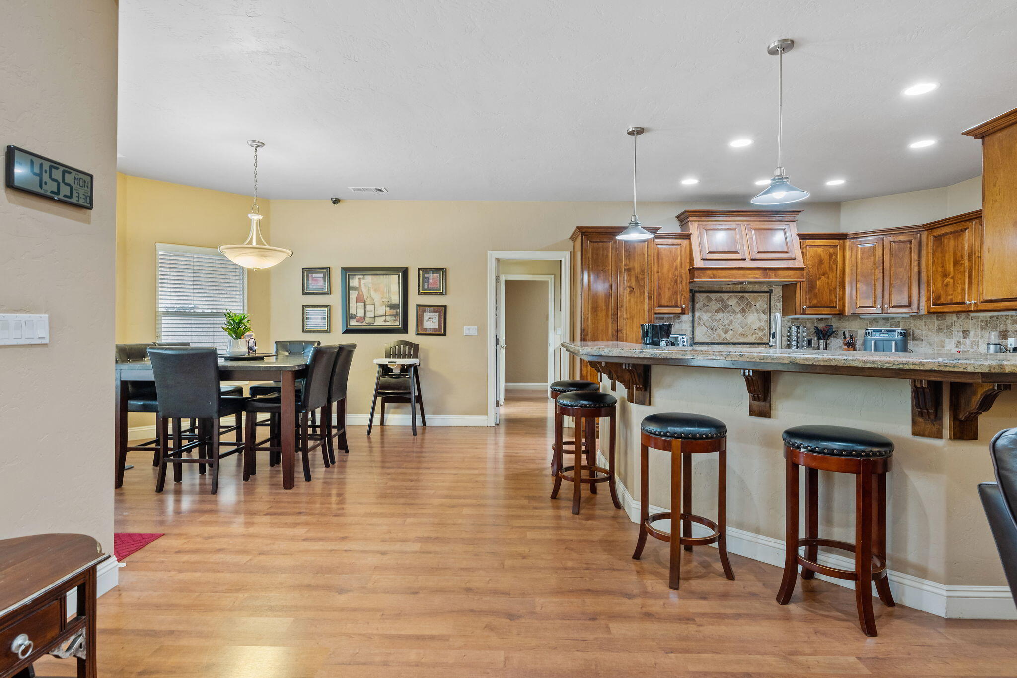 1928 S Shirk Rd, Visalia, CA 93277