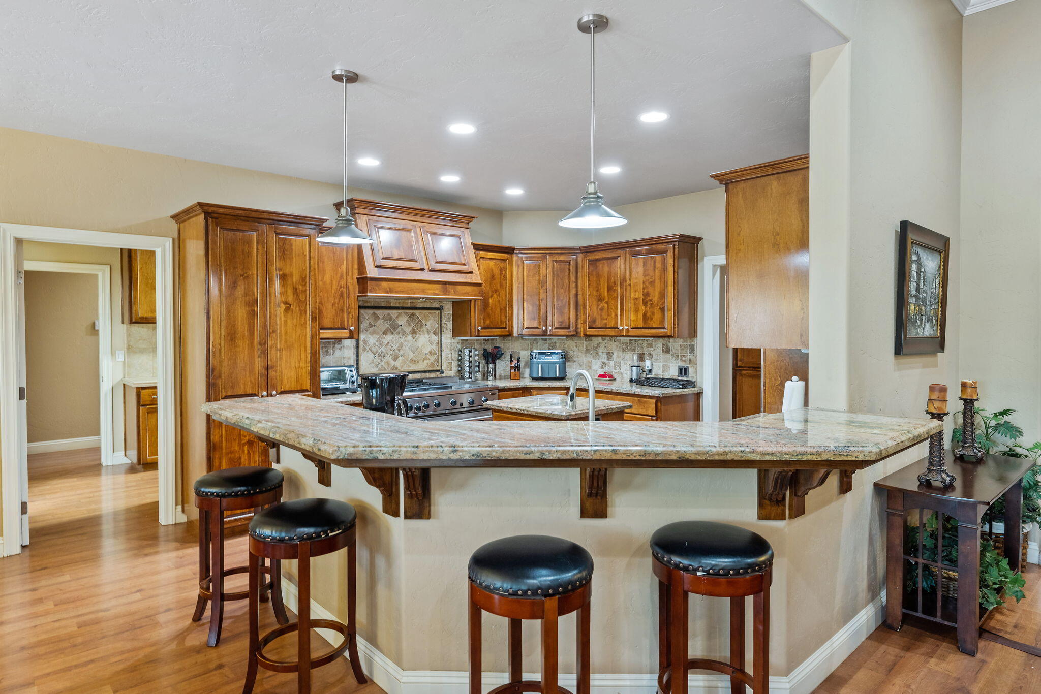 1928 S Shirk Rd, Visalia, CA 93277