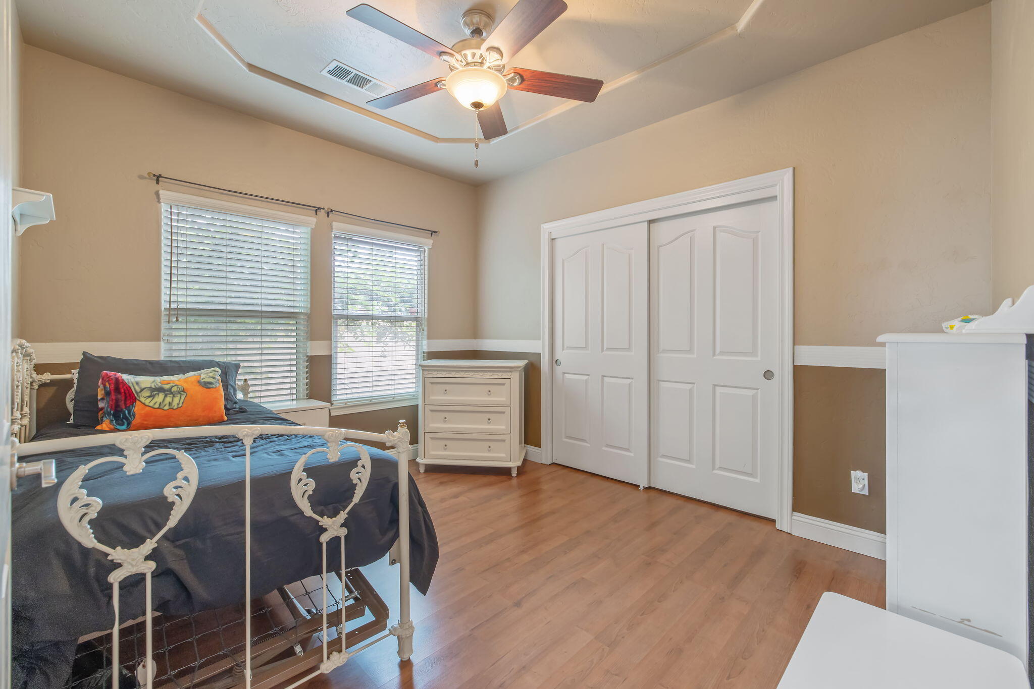 1928 S Shirk Rd, Visalia, CA 93277