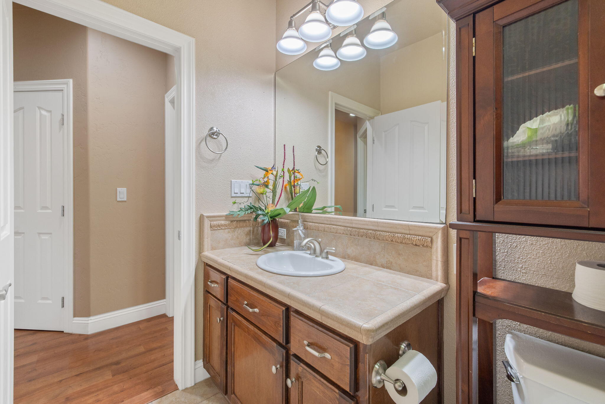 1928 S Shirk Rd, Visalia, CA 93277