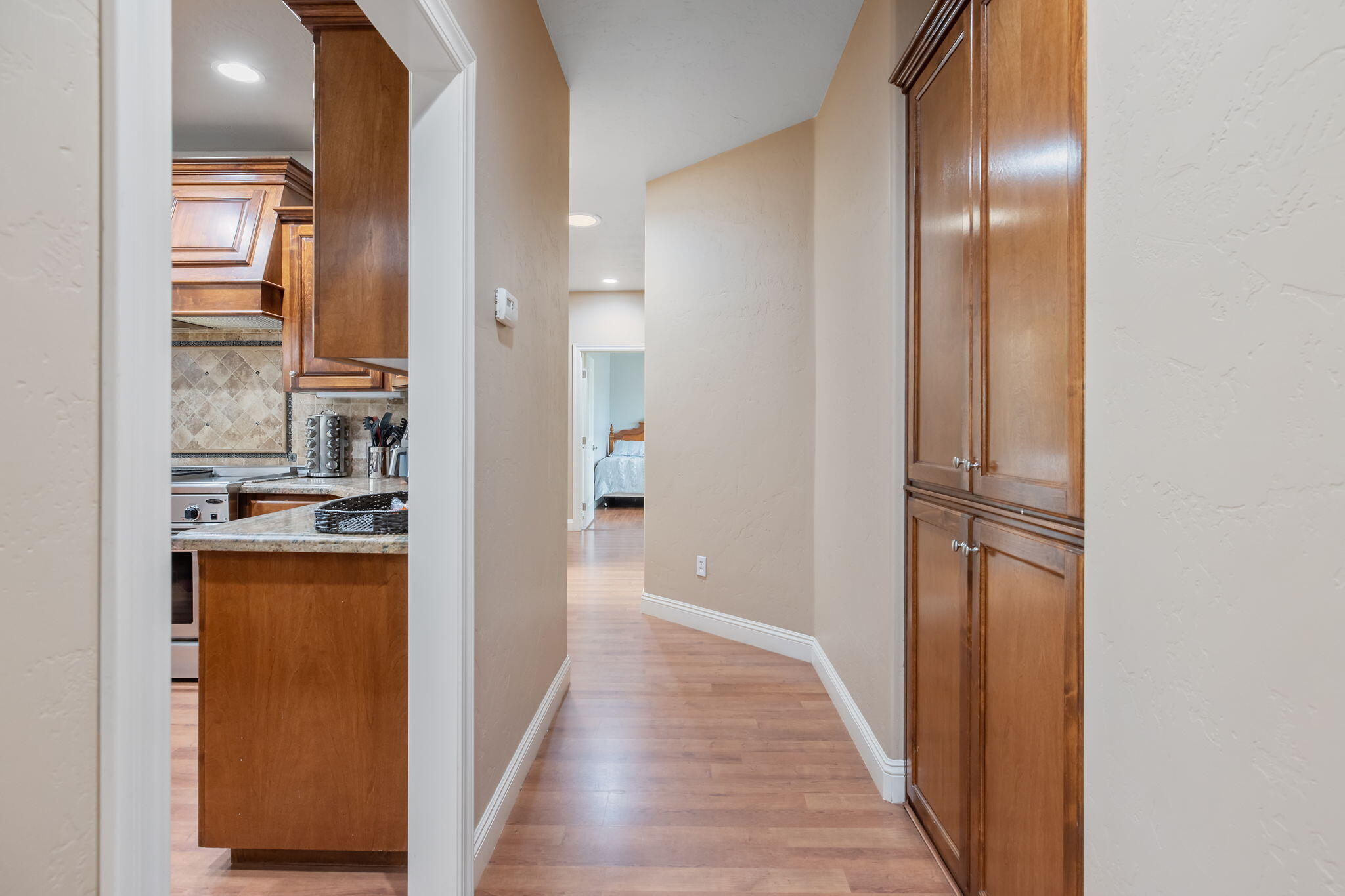 1928 S Shirk Rd, Visalia, CA 93277