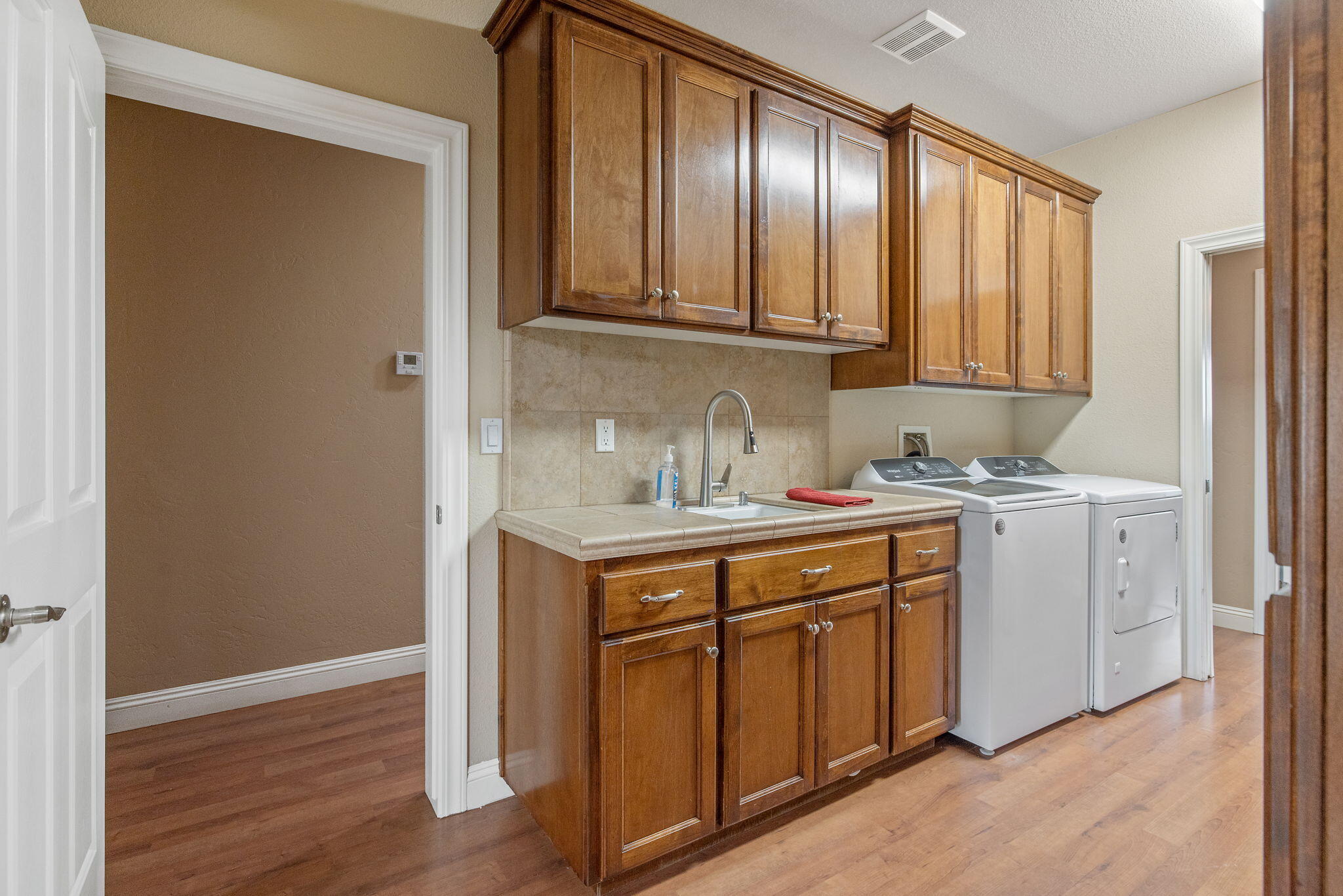 1928 S Shirk Rd, Visalia, CA 93277