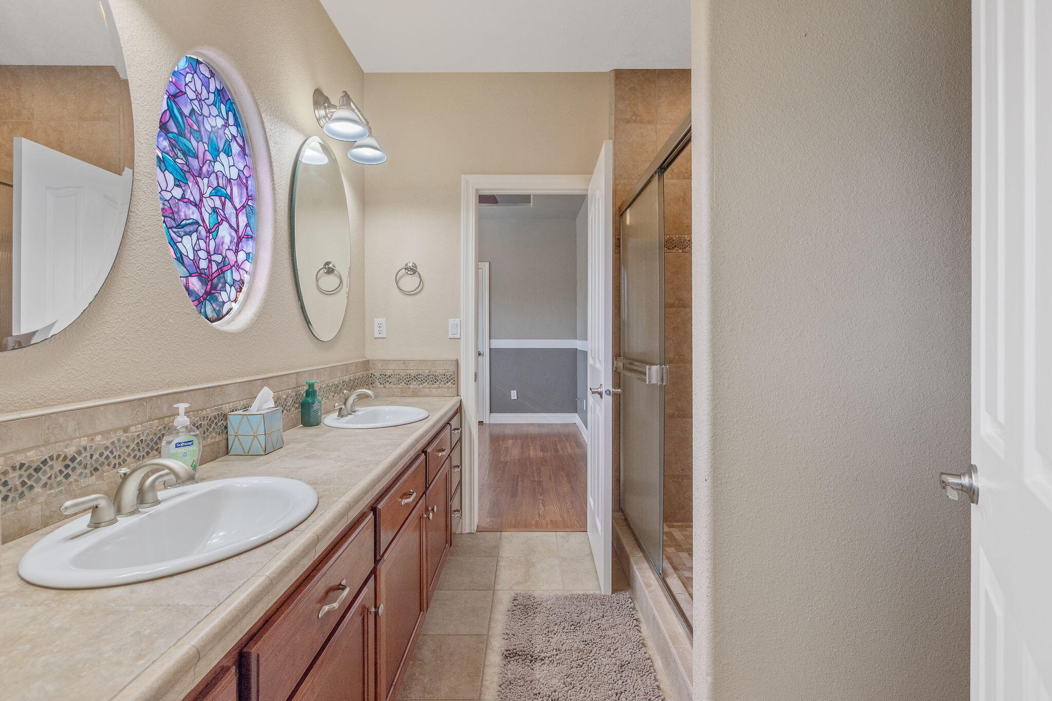 1928 S Shirk Rd, Visalia, CA 93277