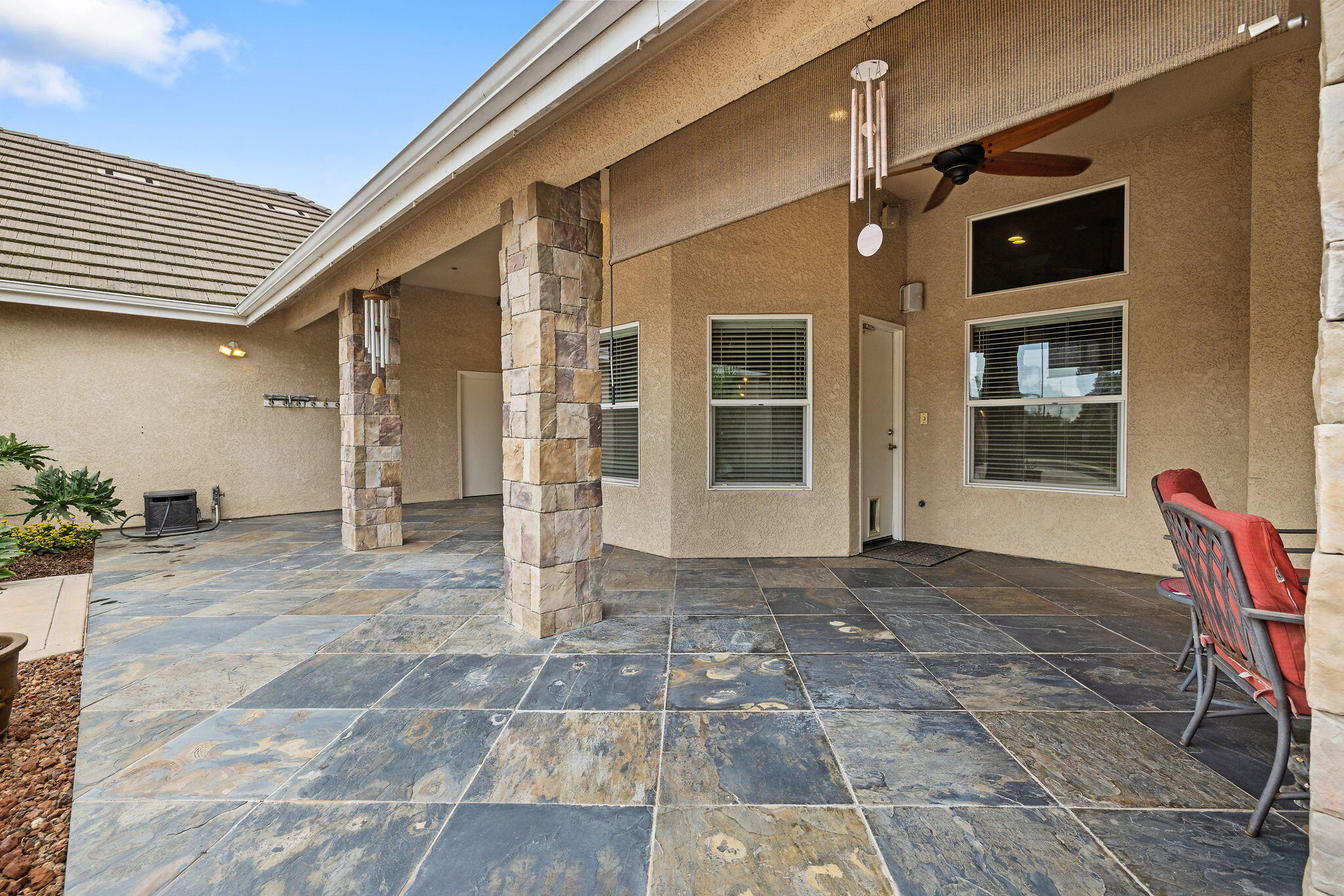 1928 S Shirk Rd, Visalia, CA 93277