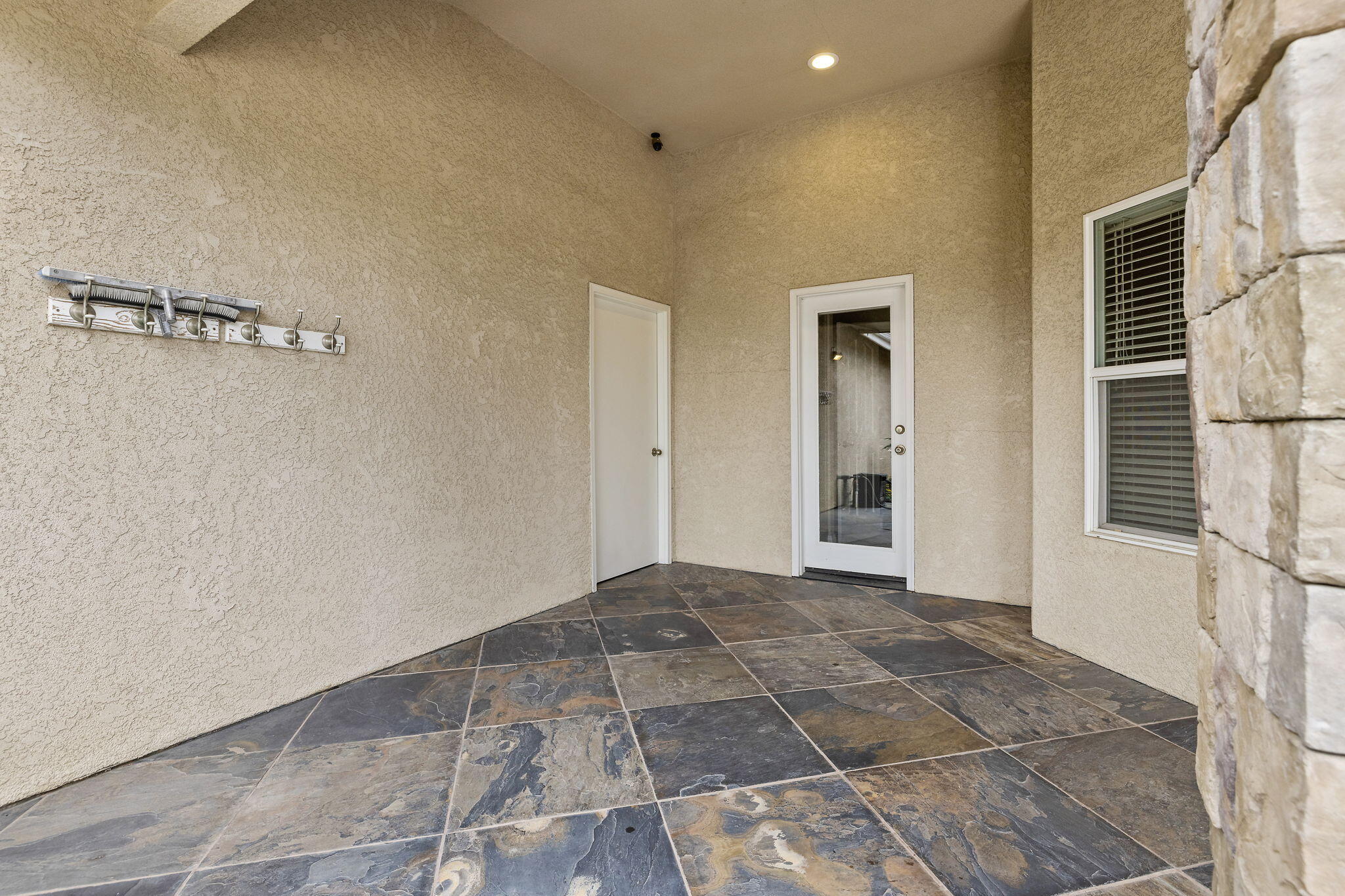 1928 S Shirk Rd, Visalia, CA 93277