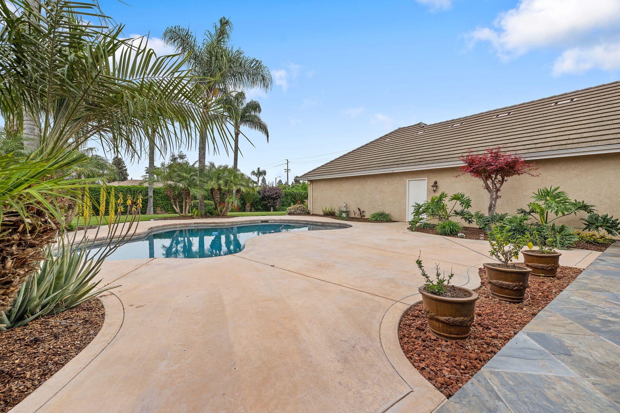 1928 S Shirk Rd, Visalia, CA 93277