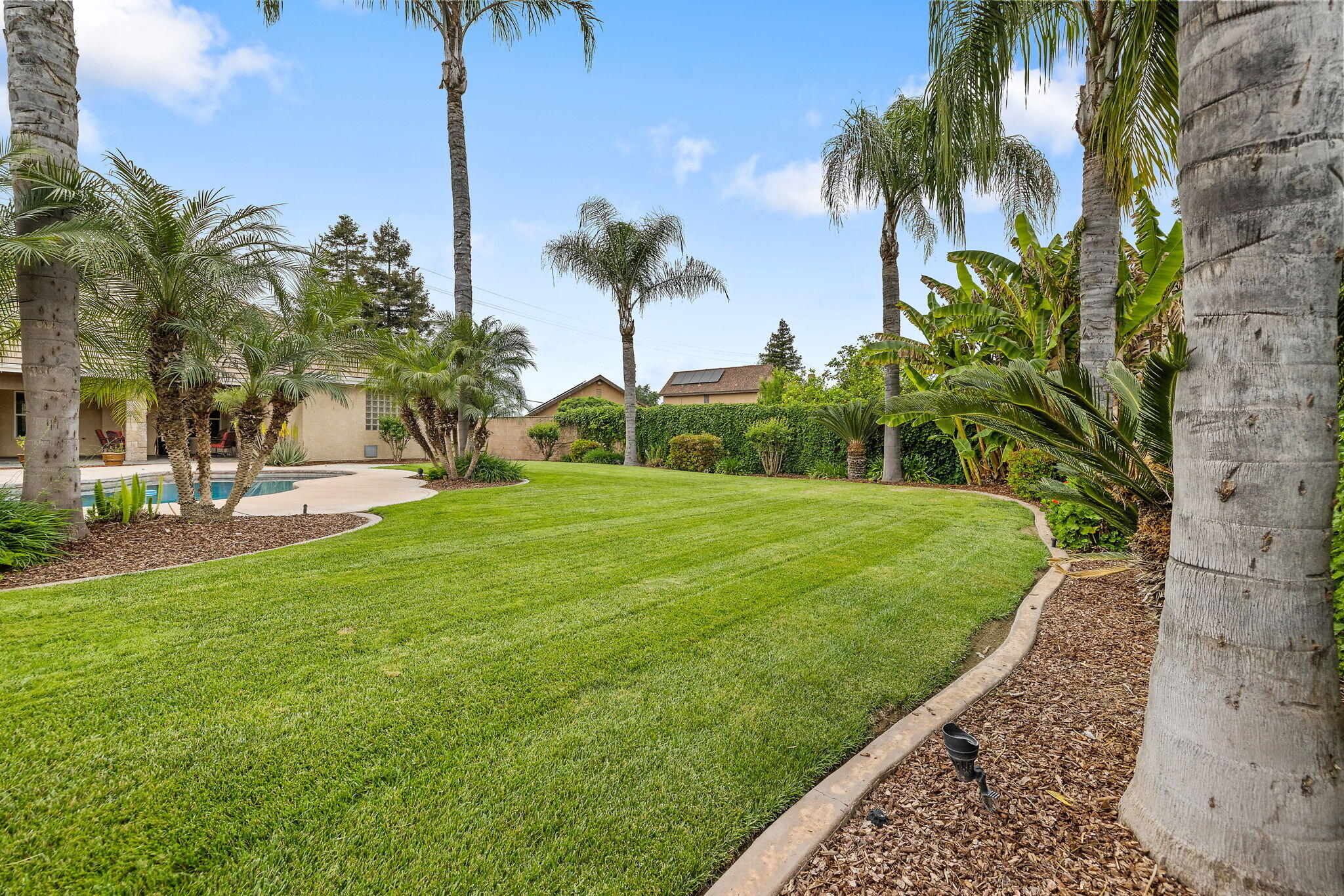 1928 S Shirk Rd, Visalia, CA 93277