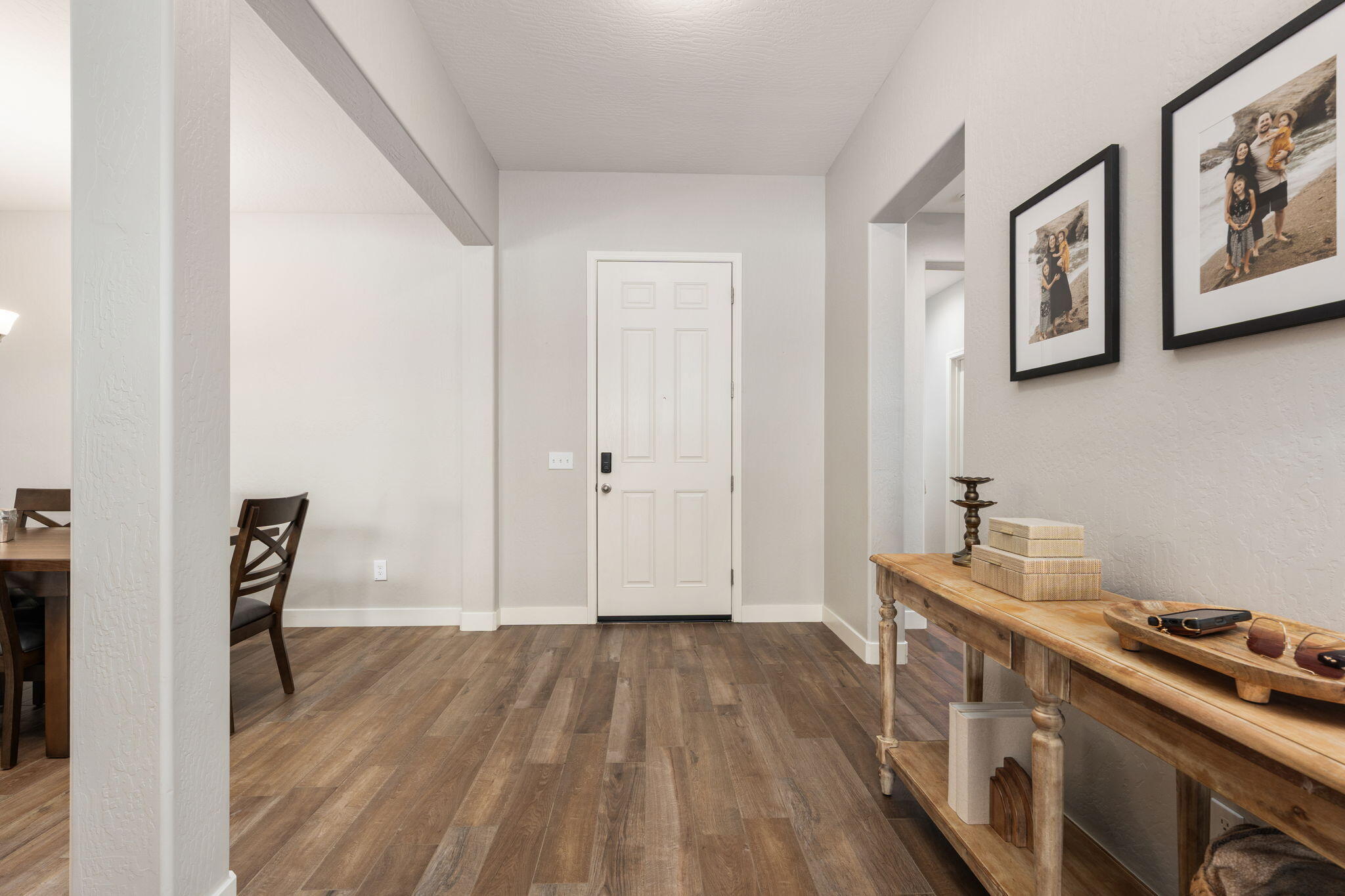 3428 N Crenshaw Ct, Visalia, CA 93291