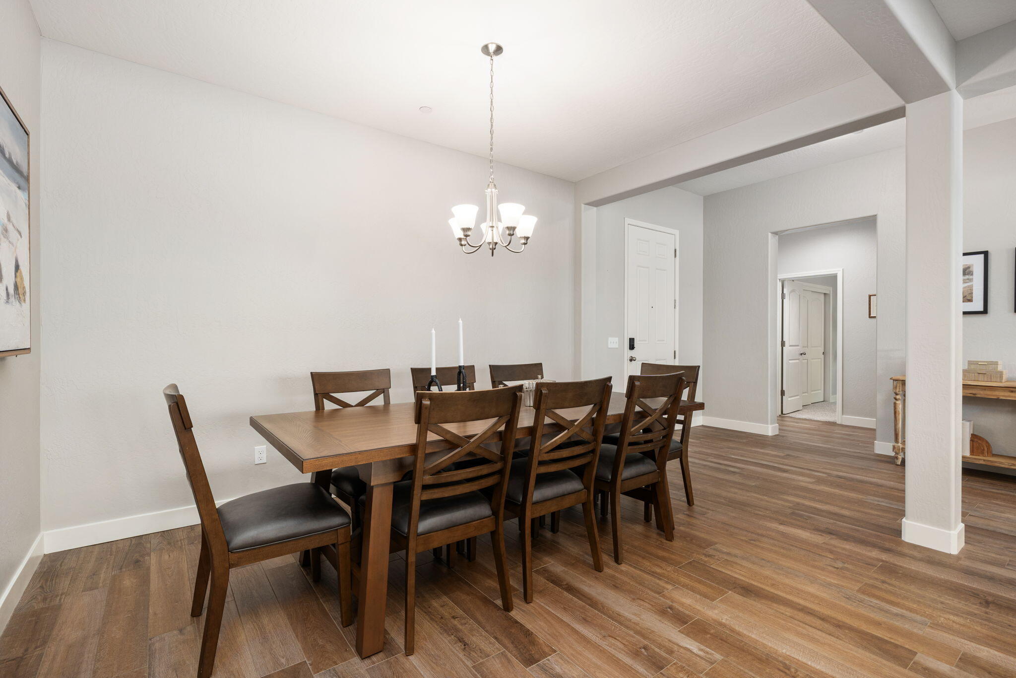 3428 N Crenshaw Ct, Visalia, CA 93291