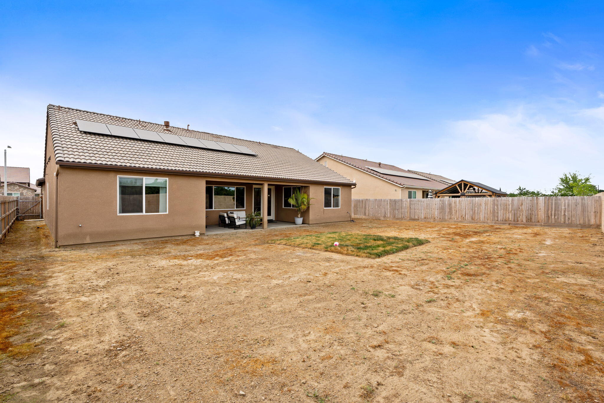 3428 N Crenshaw Ct, Visalia, CA 93291