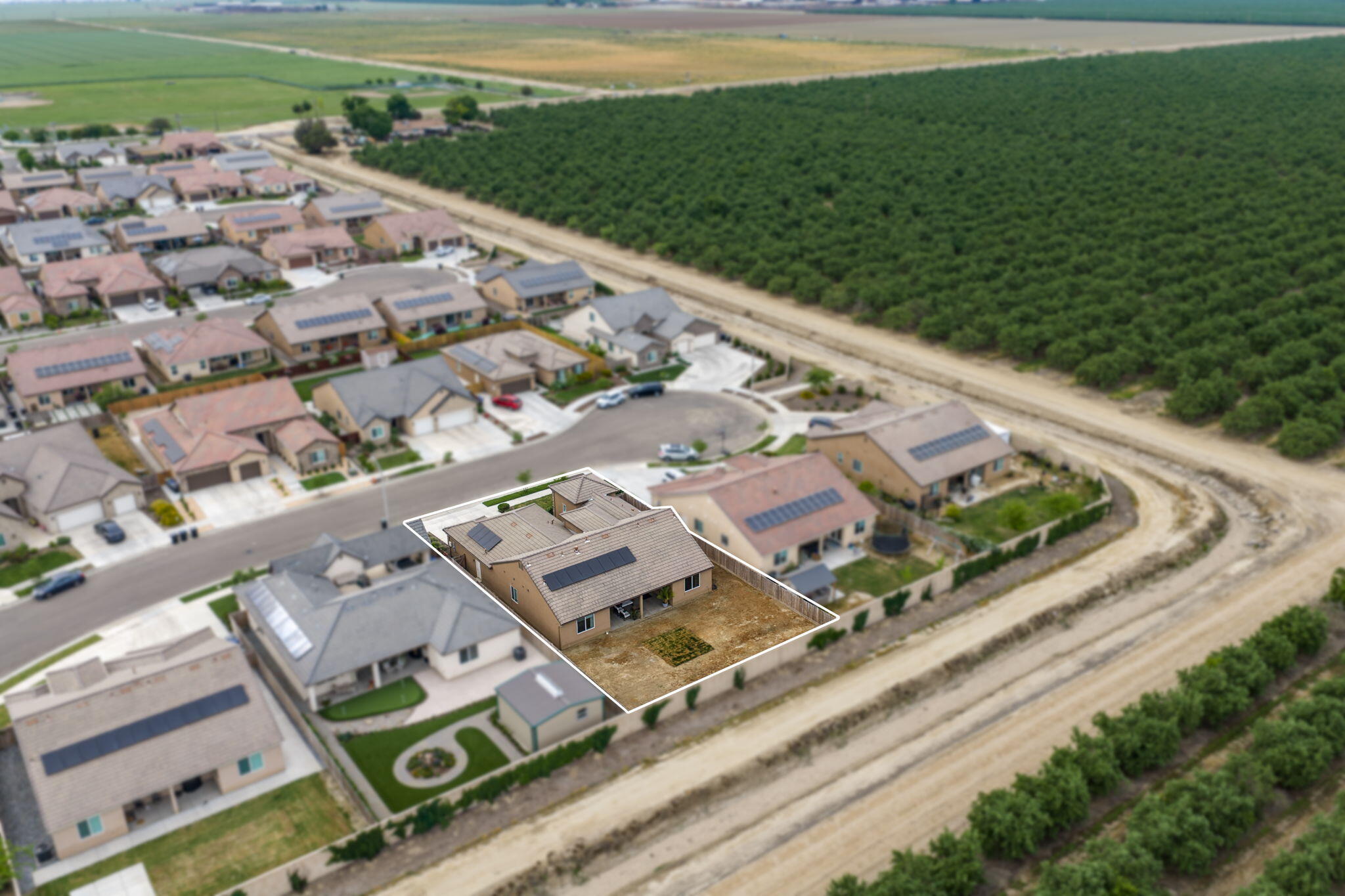 3428 N Crenshaw Ct, Visalia, CA 93291