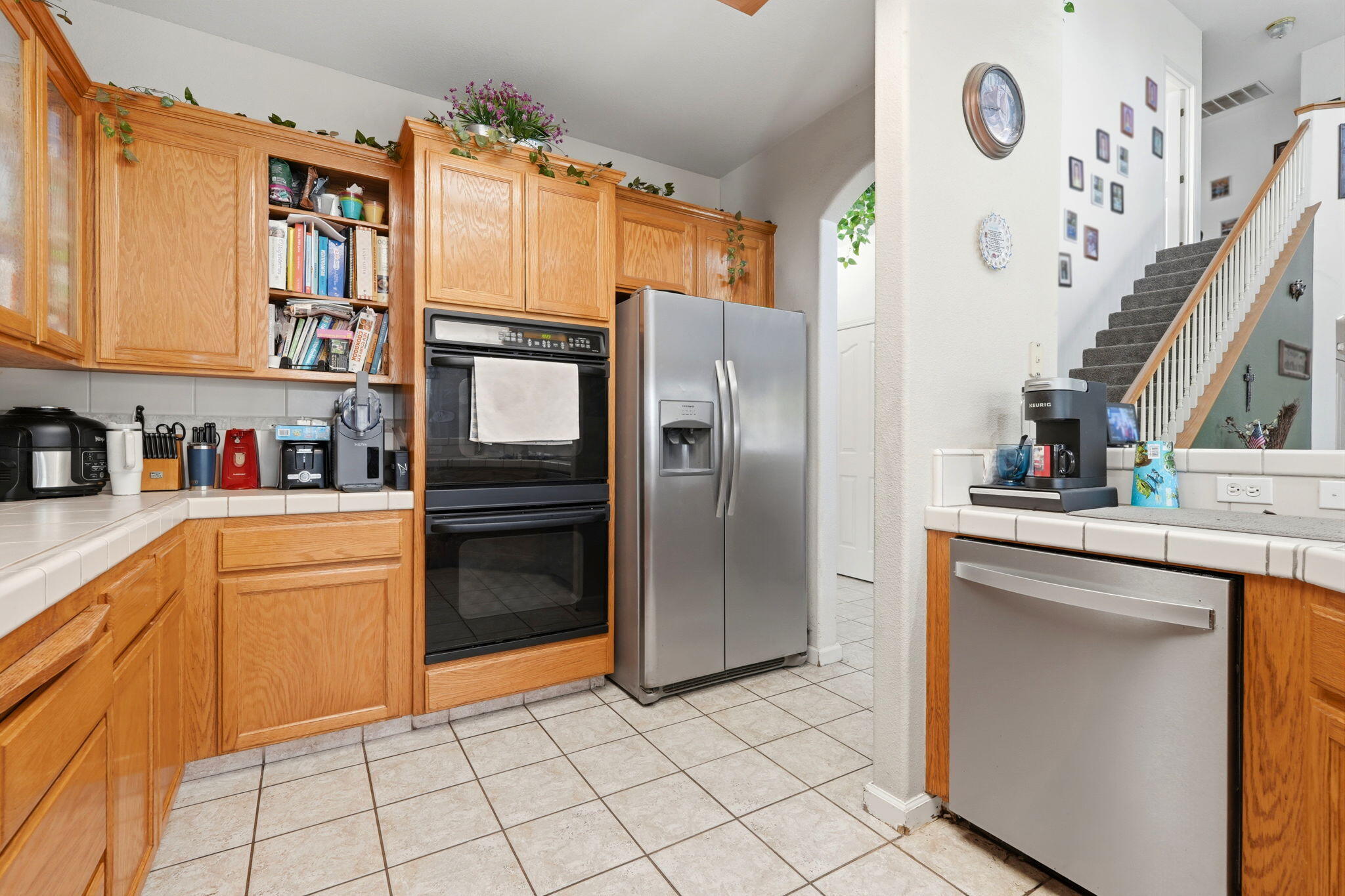 1240 Hillcrest Ave, Tulare, CA 93274