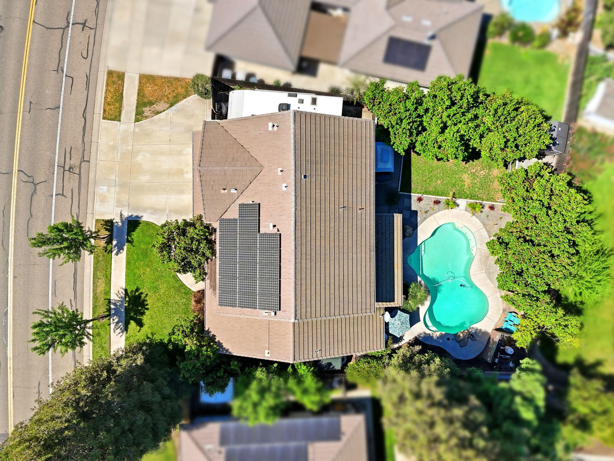 1240 Hillcrest Ave, Tulare, CA 93274