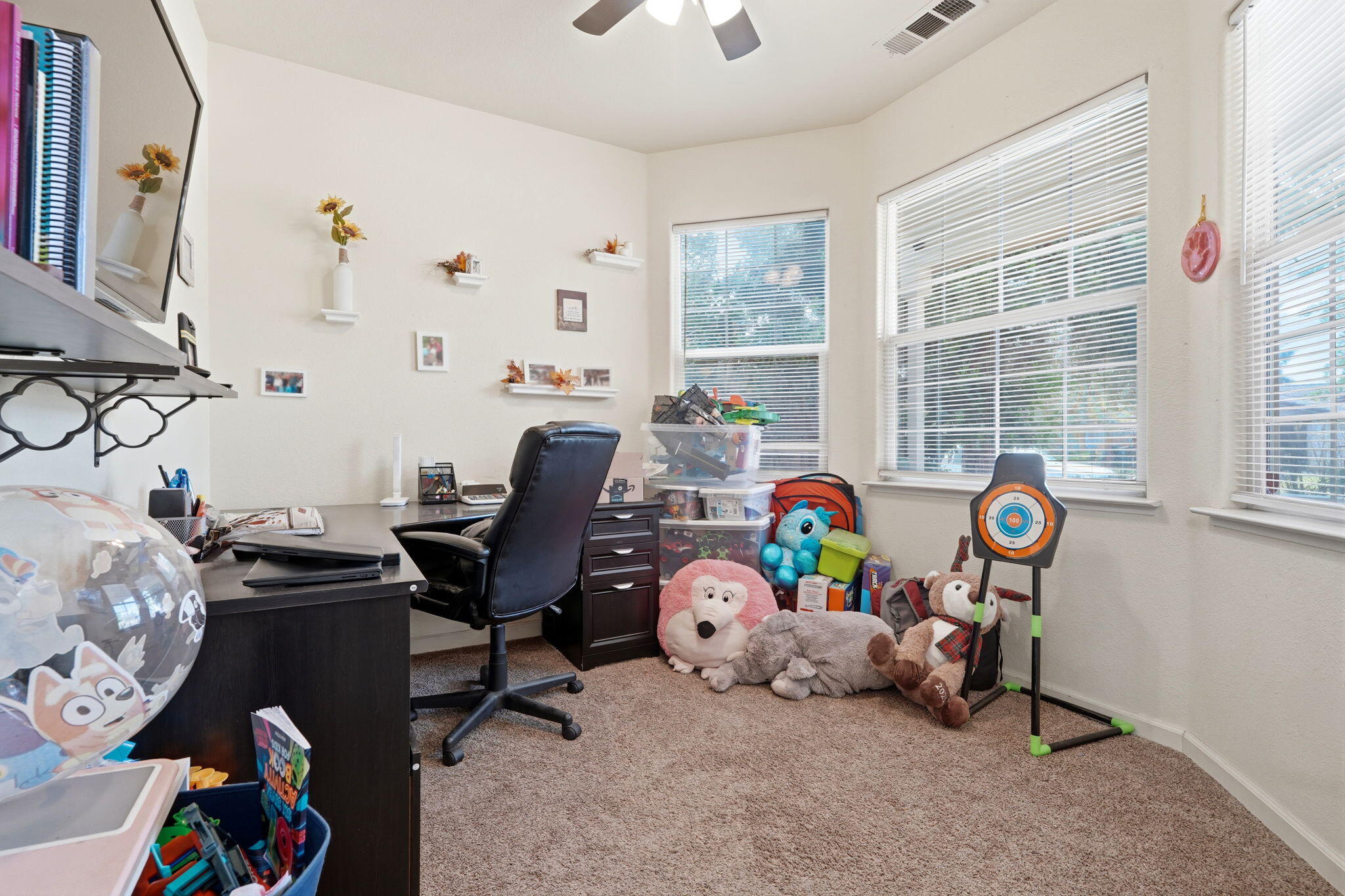 1240 Hillcrest Ave, Tulare, CA 93274