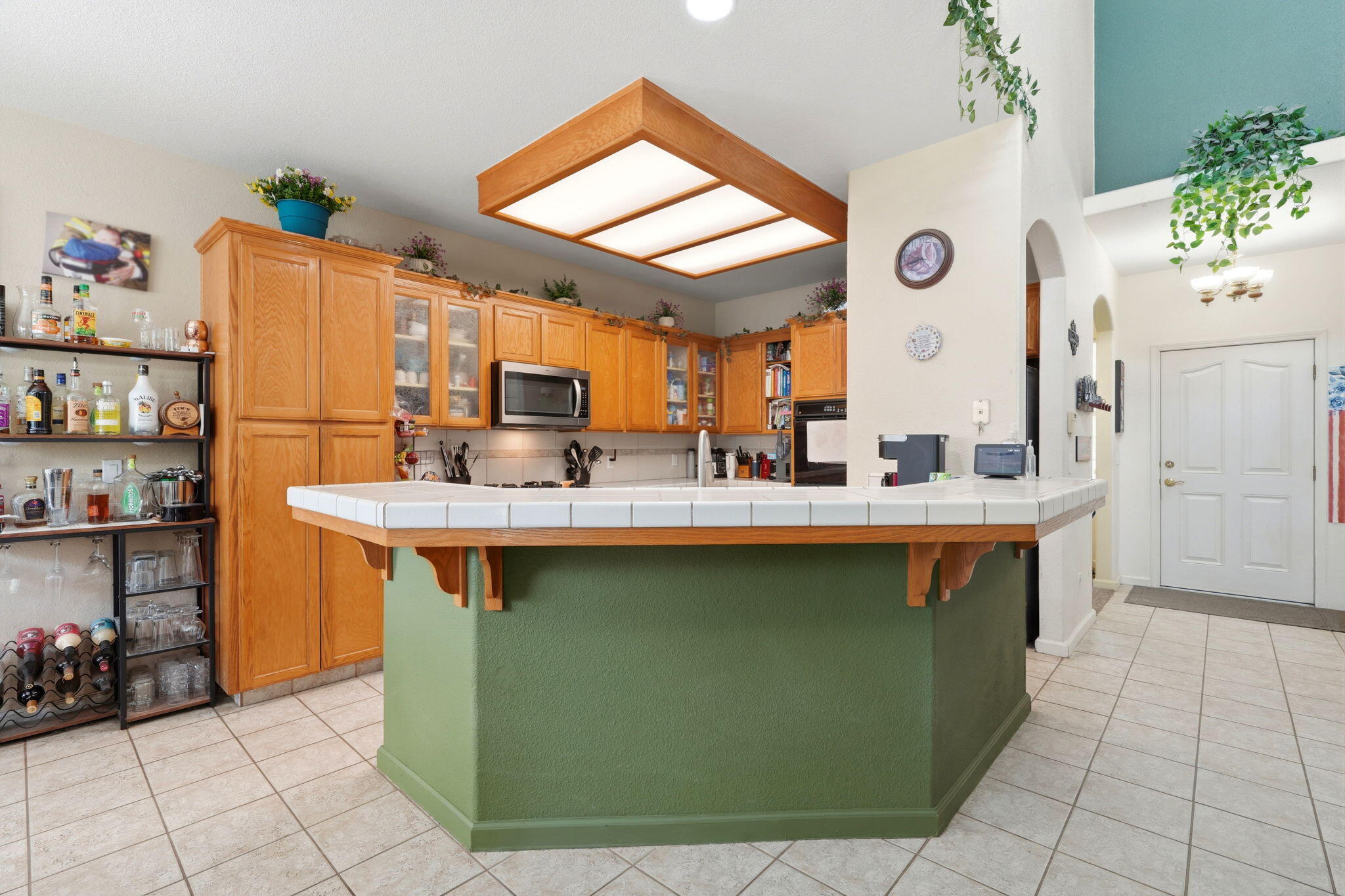 1240 Hillcrest Ave, Tulare, CA 93274