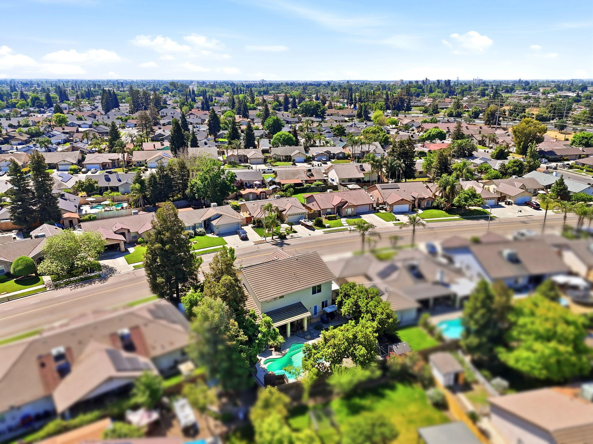 1240 Hillcrest Ave, Tulare, CA 93274