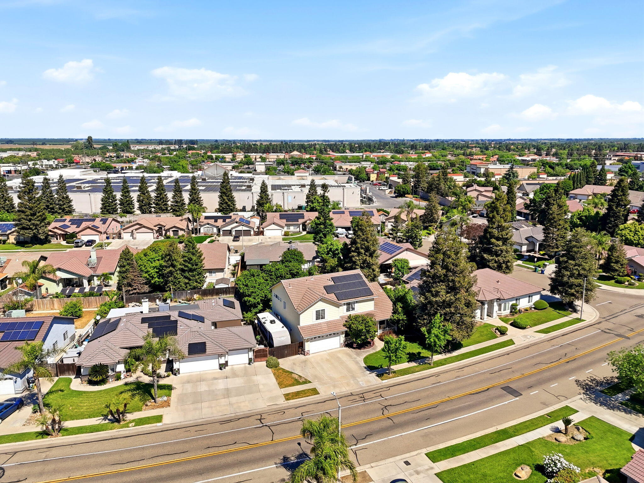 1240 Hillcrest Ave, Tulare, CA 93274