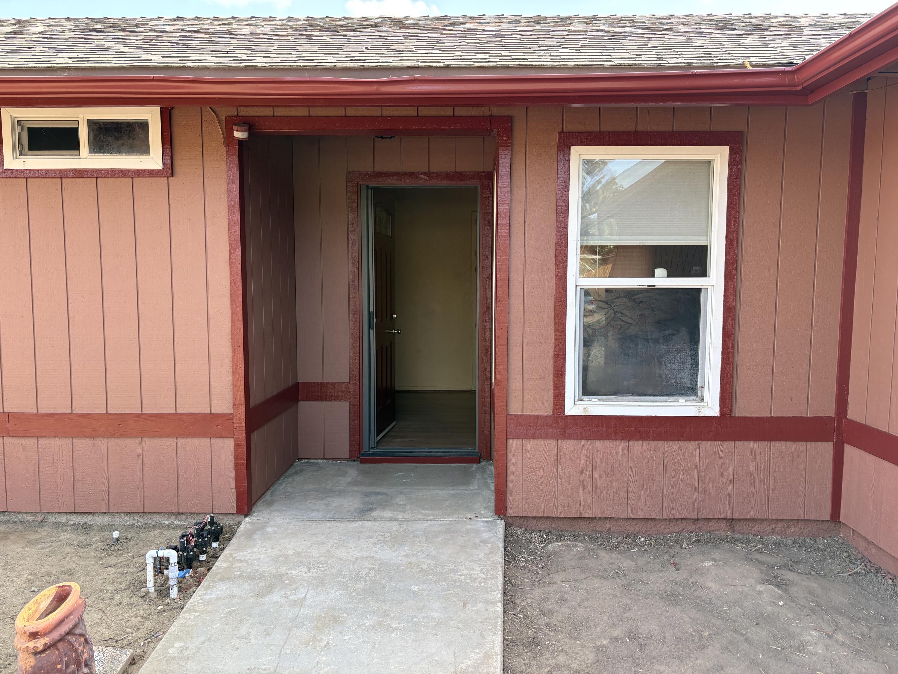 808 Vine St, Exeter, CA 93221