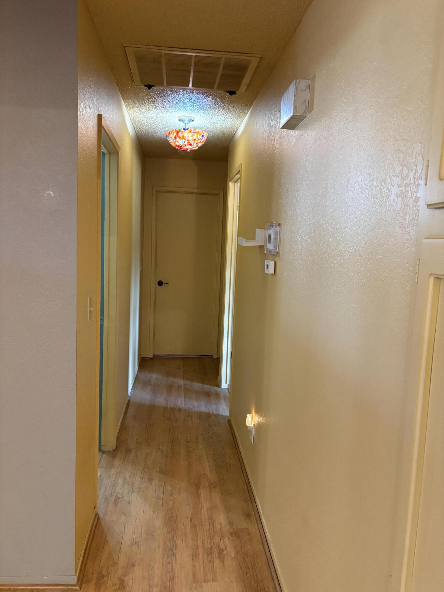 808 Vine St, Exeter, CA 93221