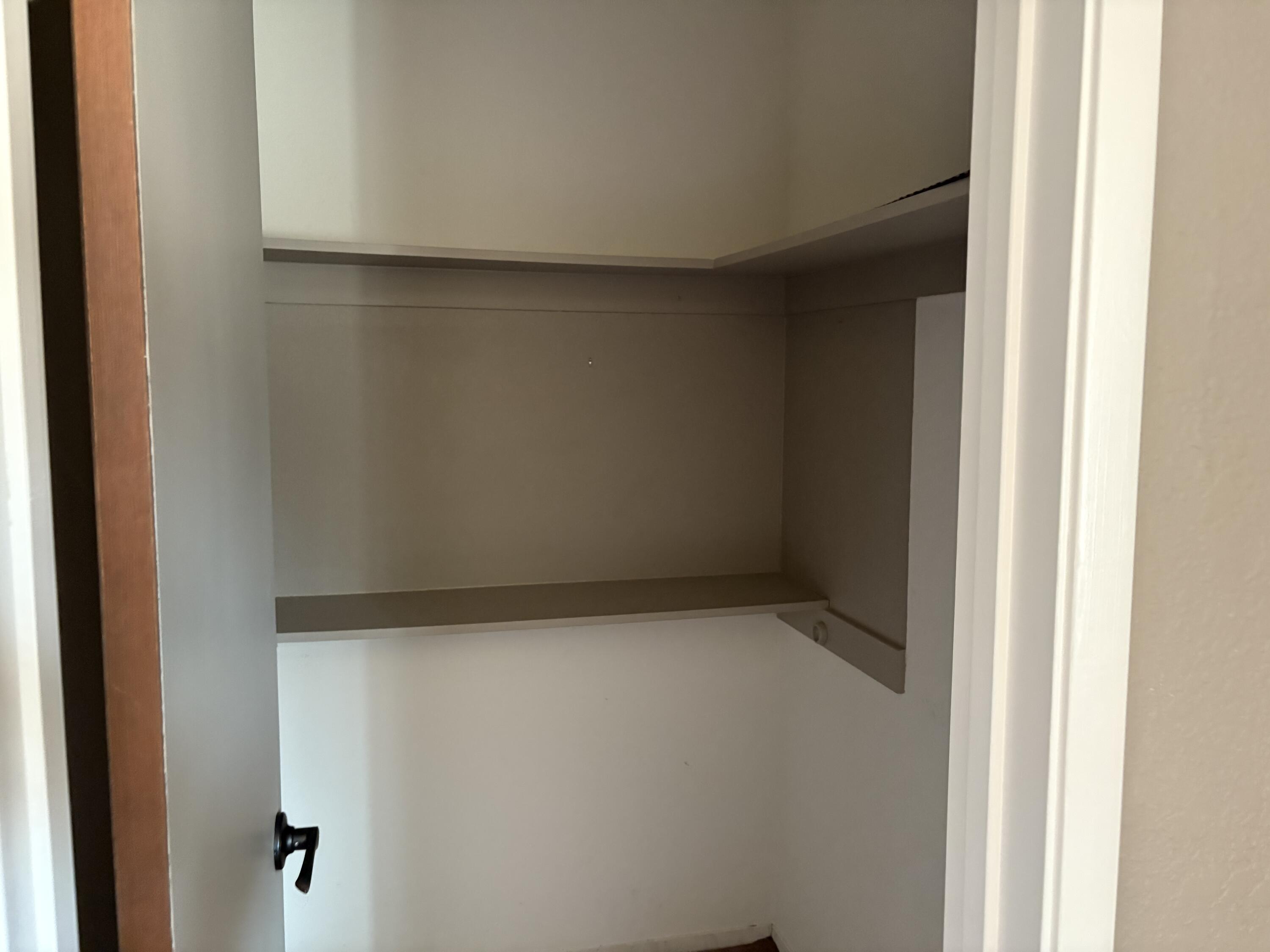 808 Vine St, Exeter, CA 93221