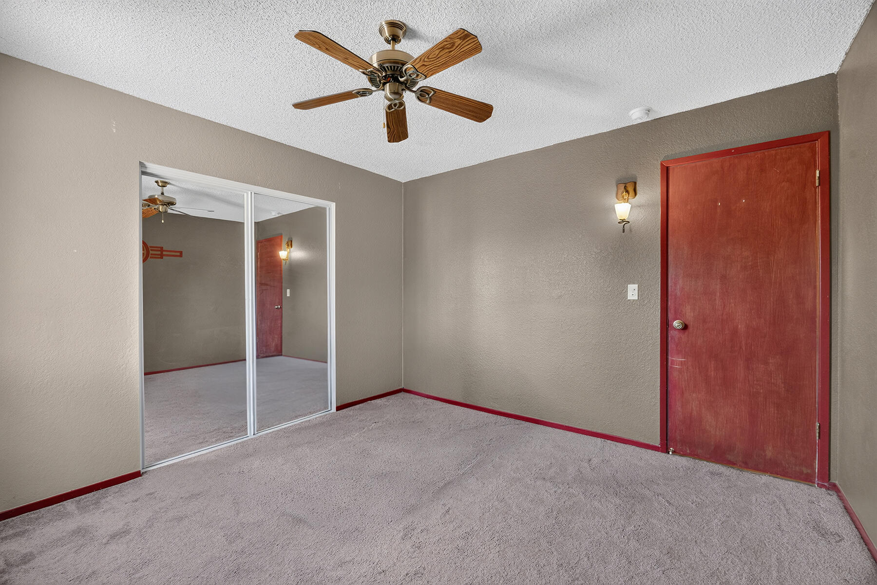 808 Vine St, Exeter, CA 93221