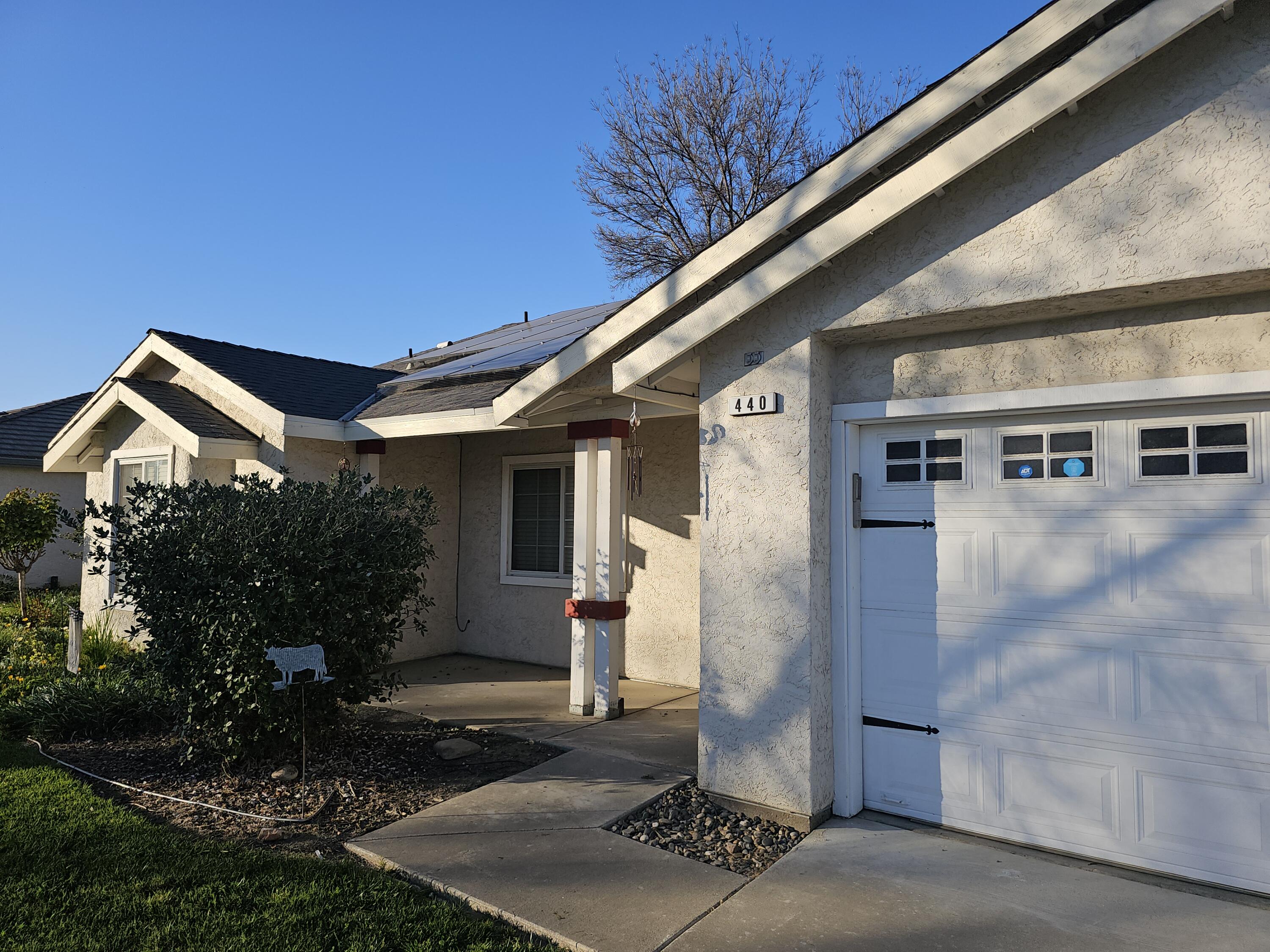 440 W Pepper Dr, Hanford, CA 93230