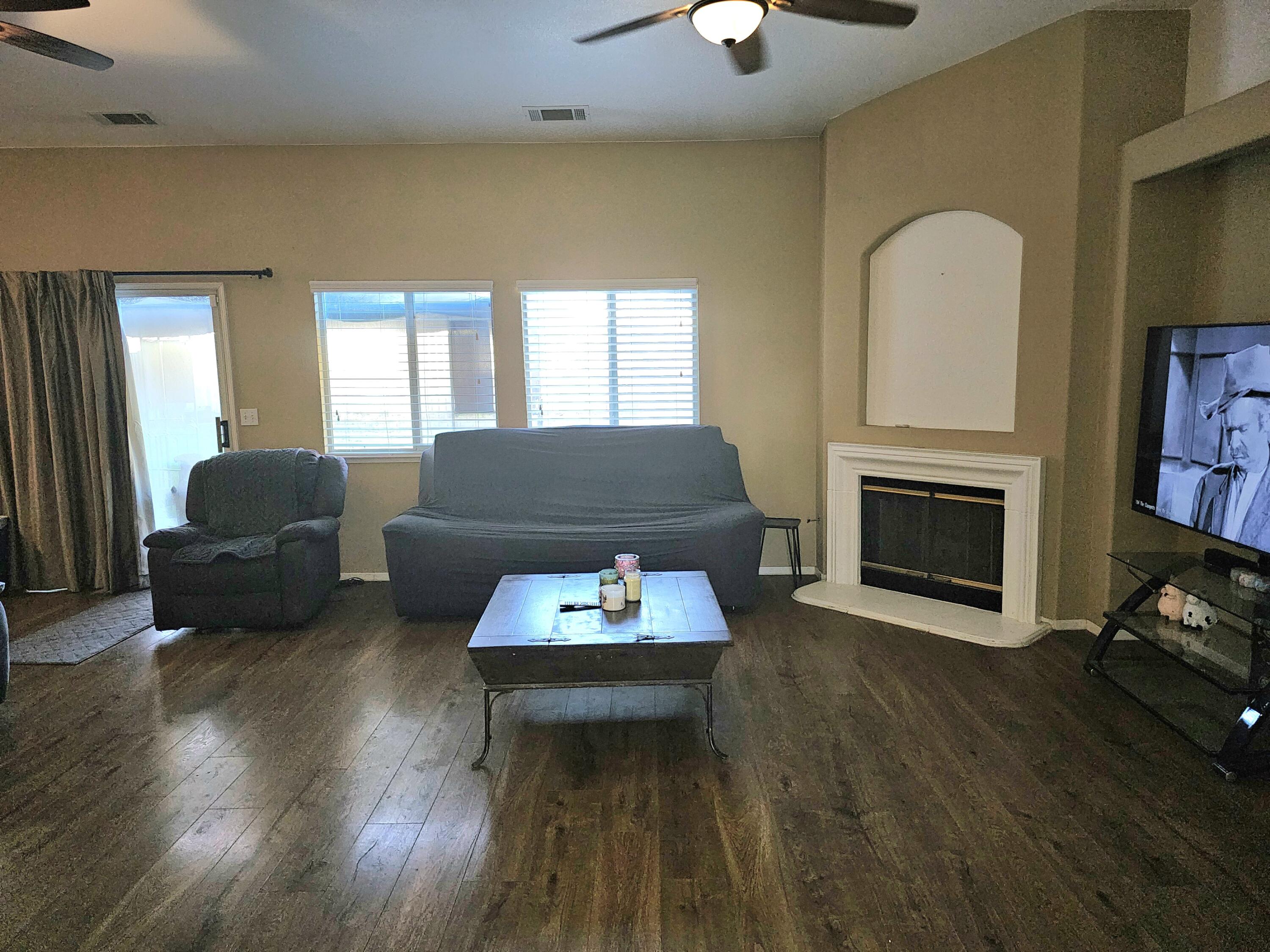 440 W Pepper Dr, Hanford, CA 93230