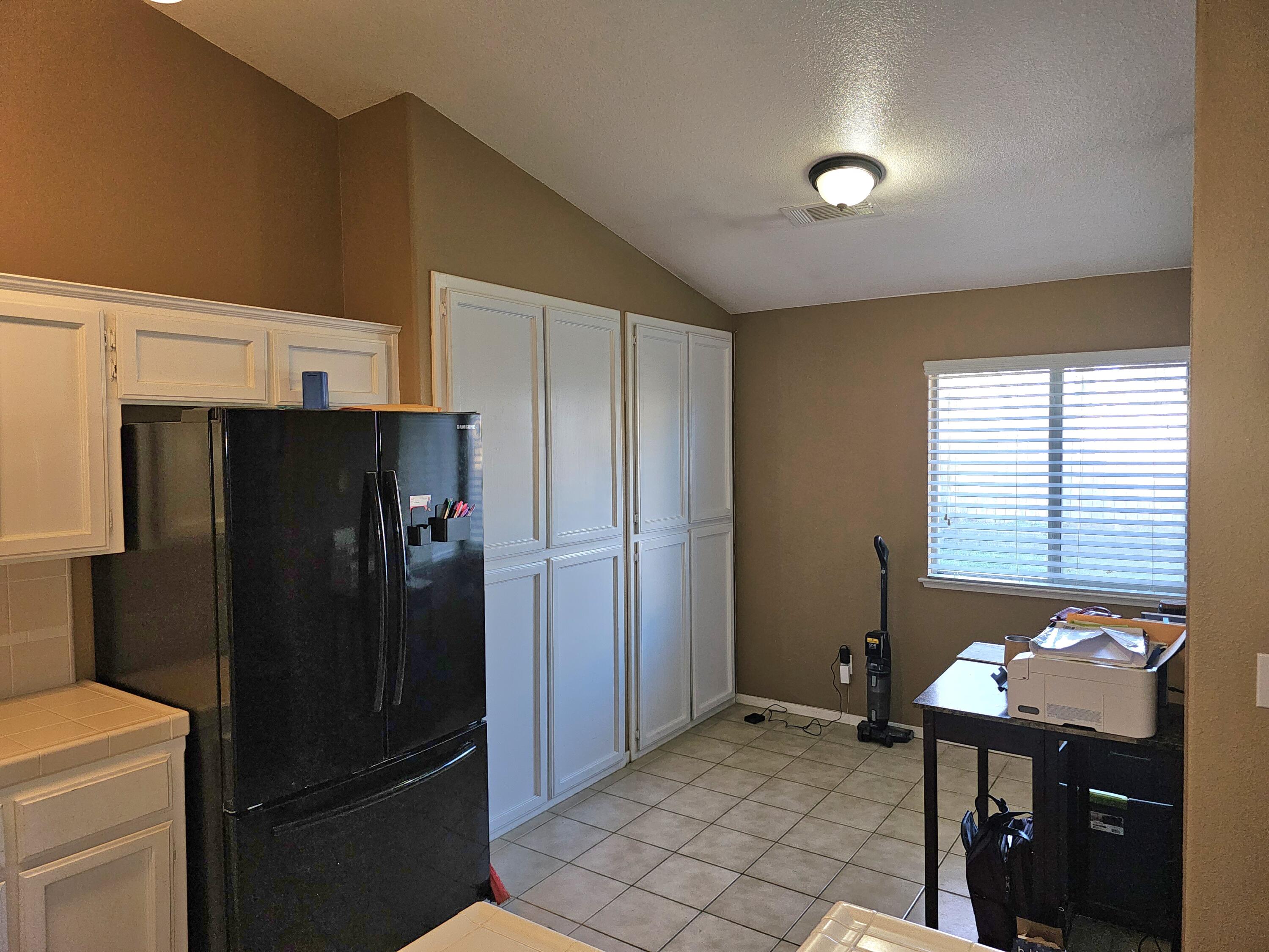 440 W Pepper Dr, Hanford, CA 93230