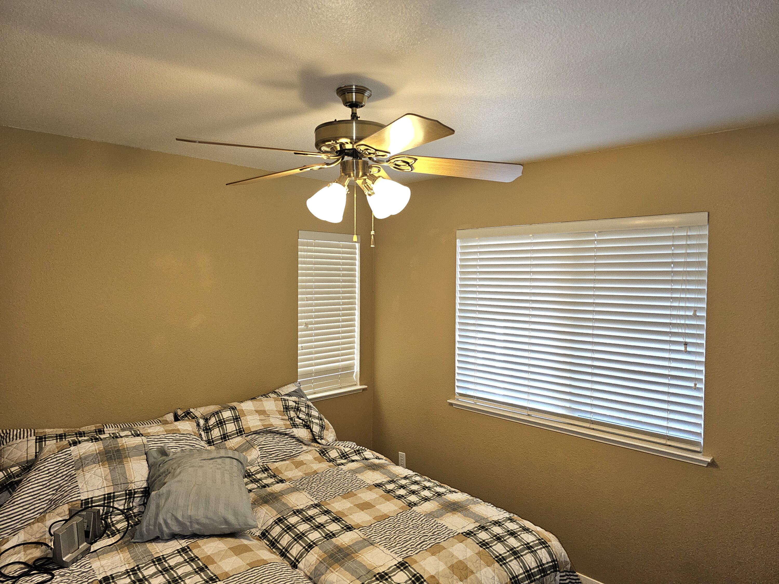 440 W Pepper Dr, Hanford, CA 93230