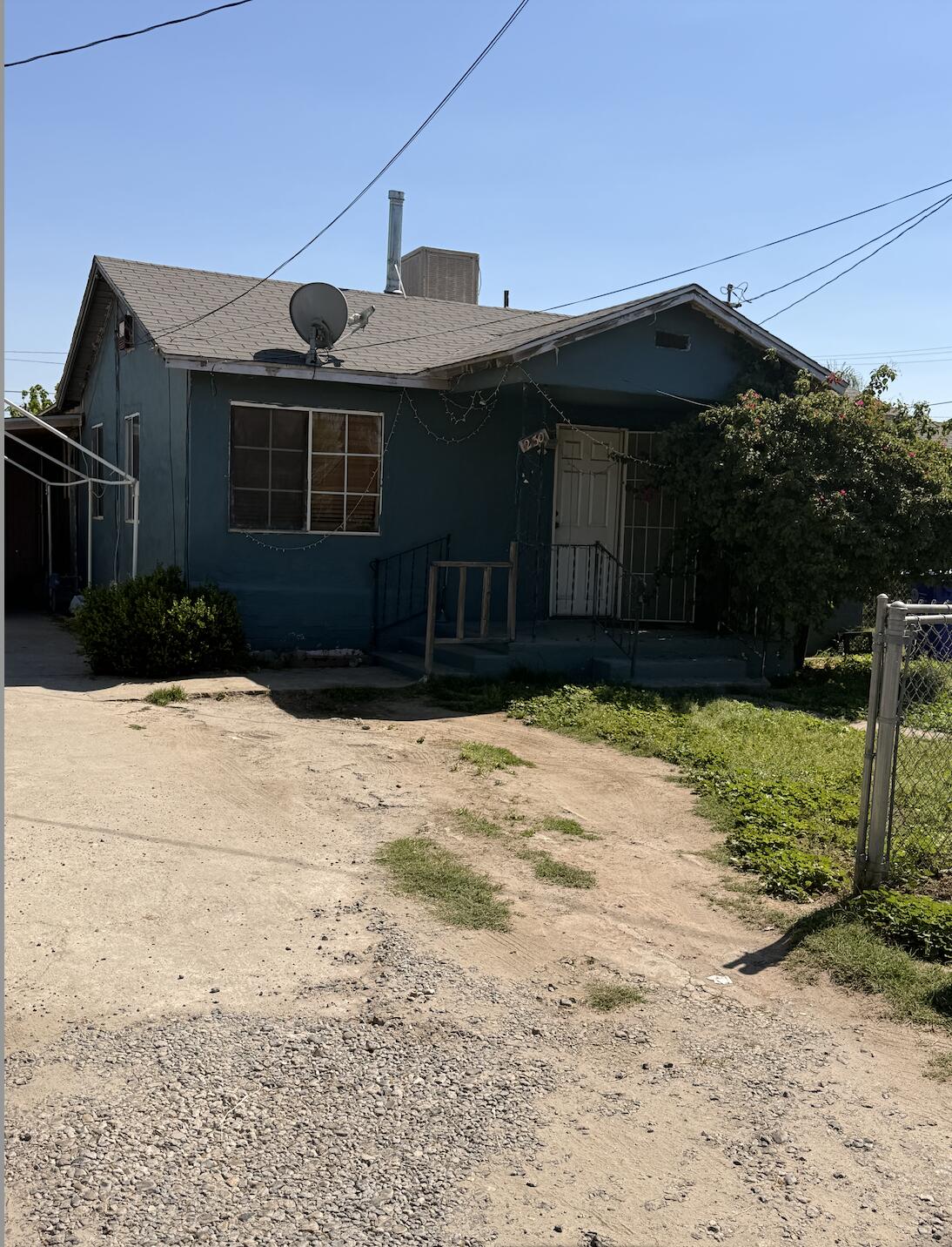 230 S Cottage St, Porterville, CA 93257