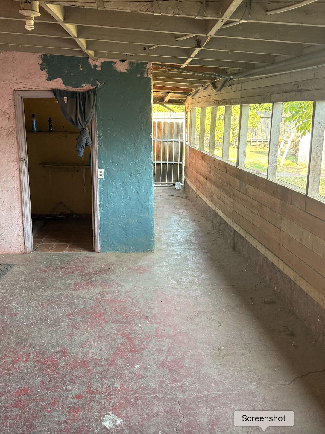 230 S Cottage St, Porterville, CA 93257