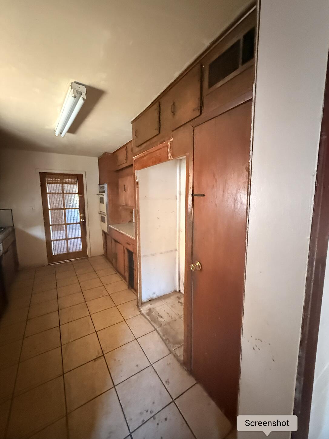 230 S Cottage St, Porterville, CA 93257