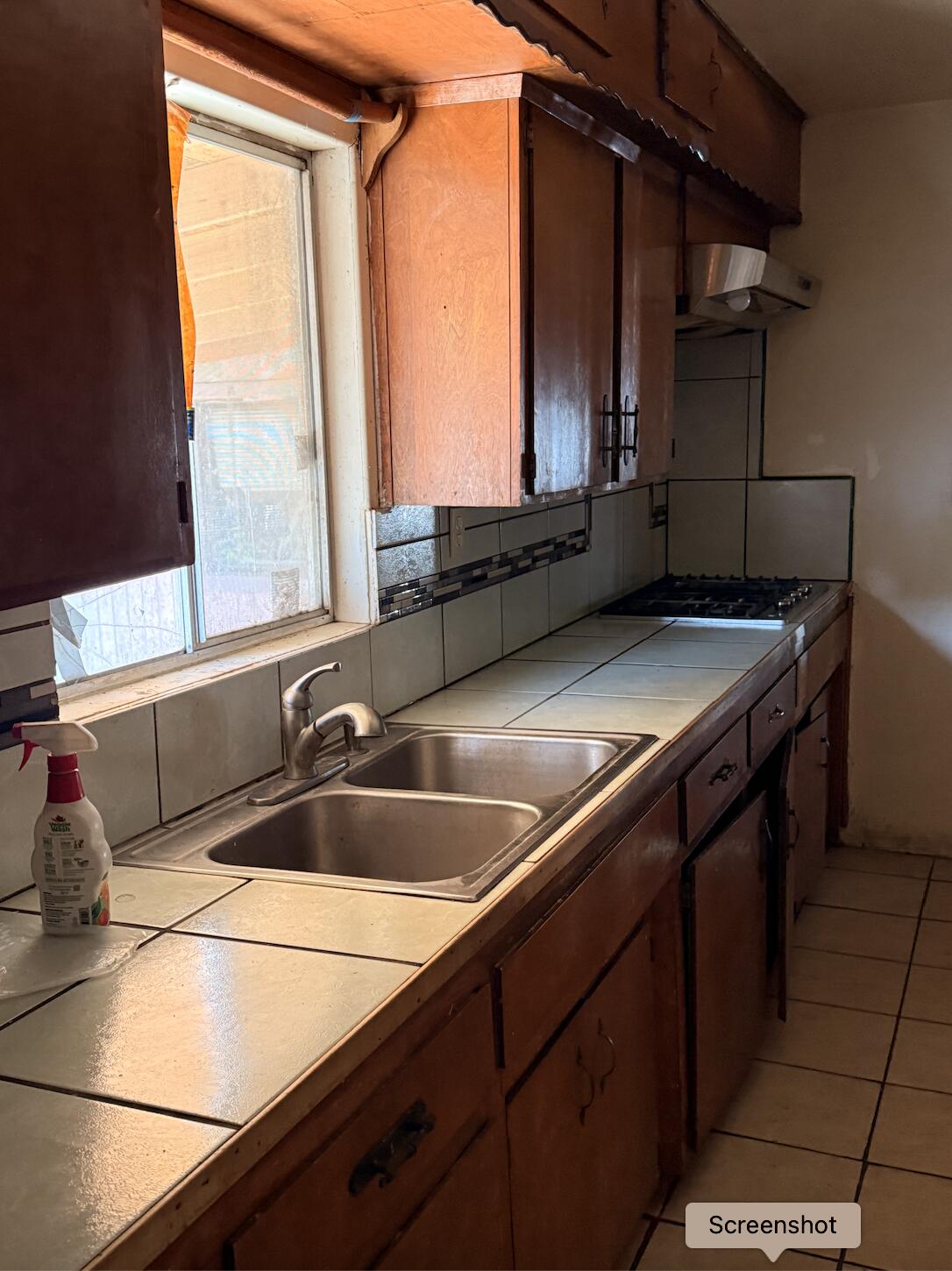 230 S Cottage St, Porterville, CA 93257