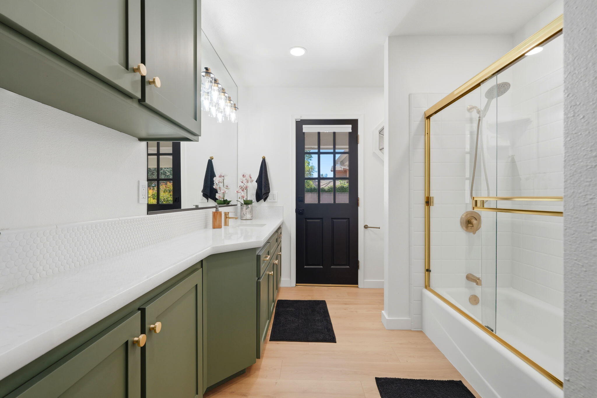 2181 N M, Tulare, CA 93274