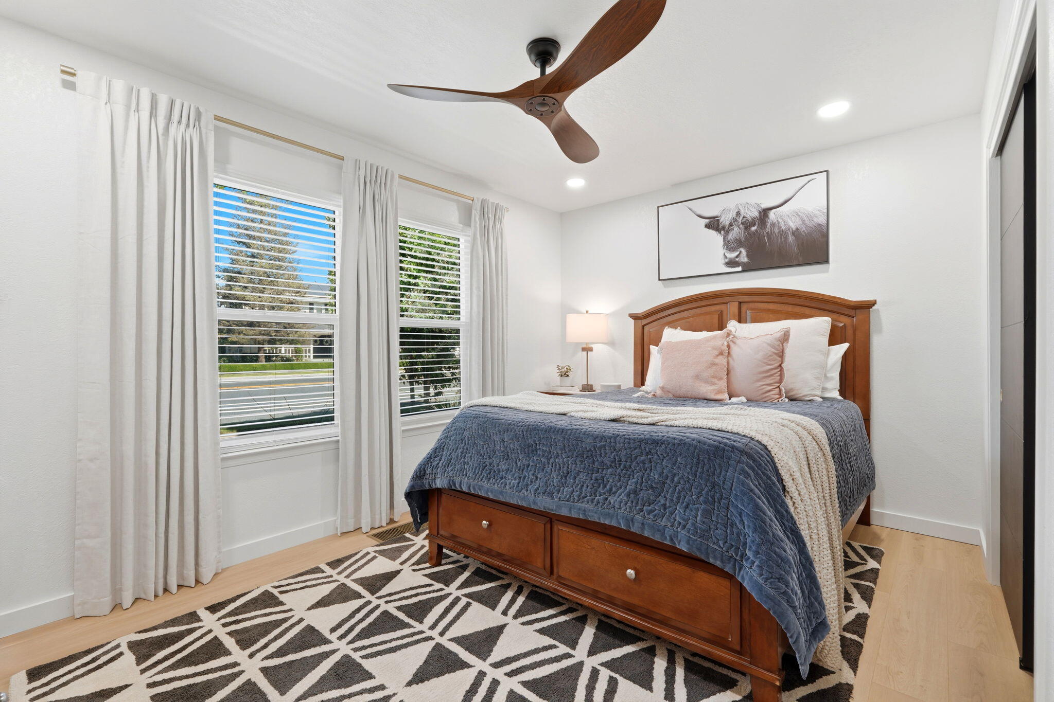 2181 N M, Tulare, CA 93274