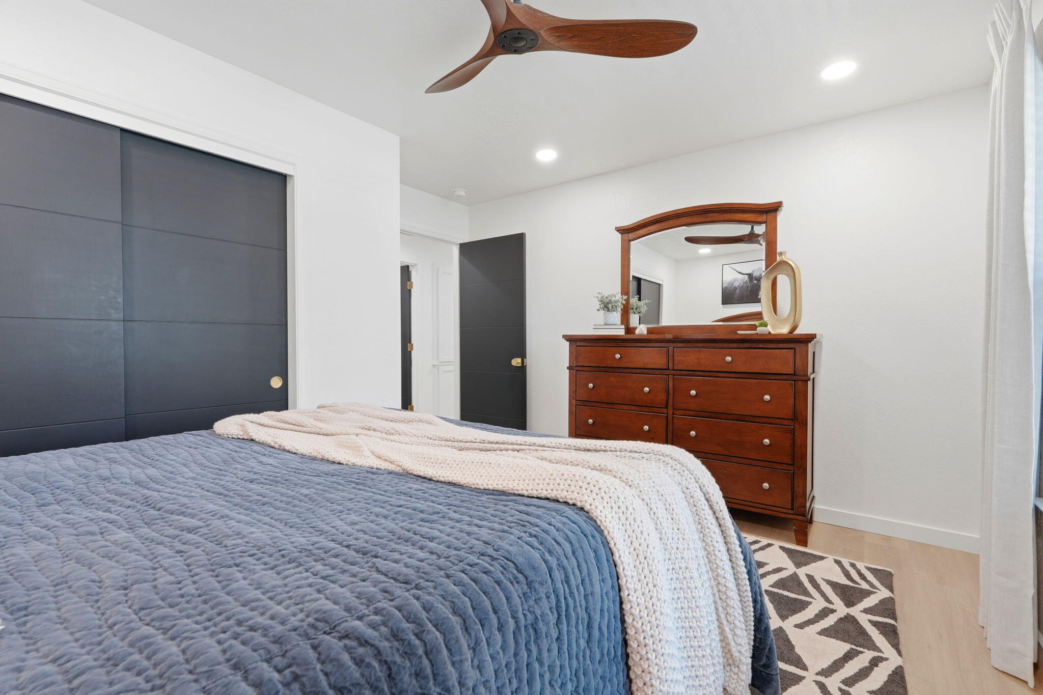 2181 N M, Tulare, CA 93274