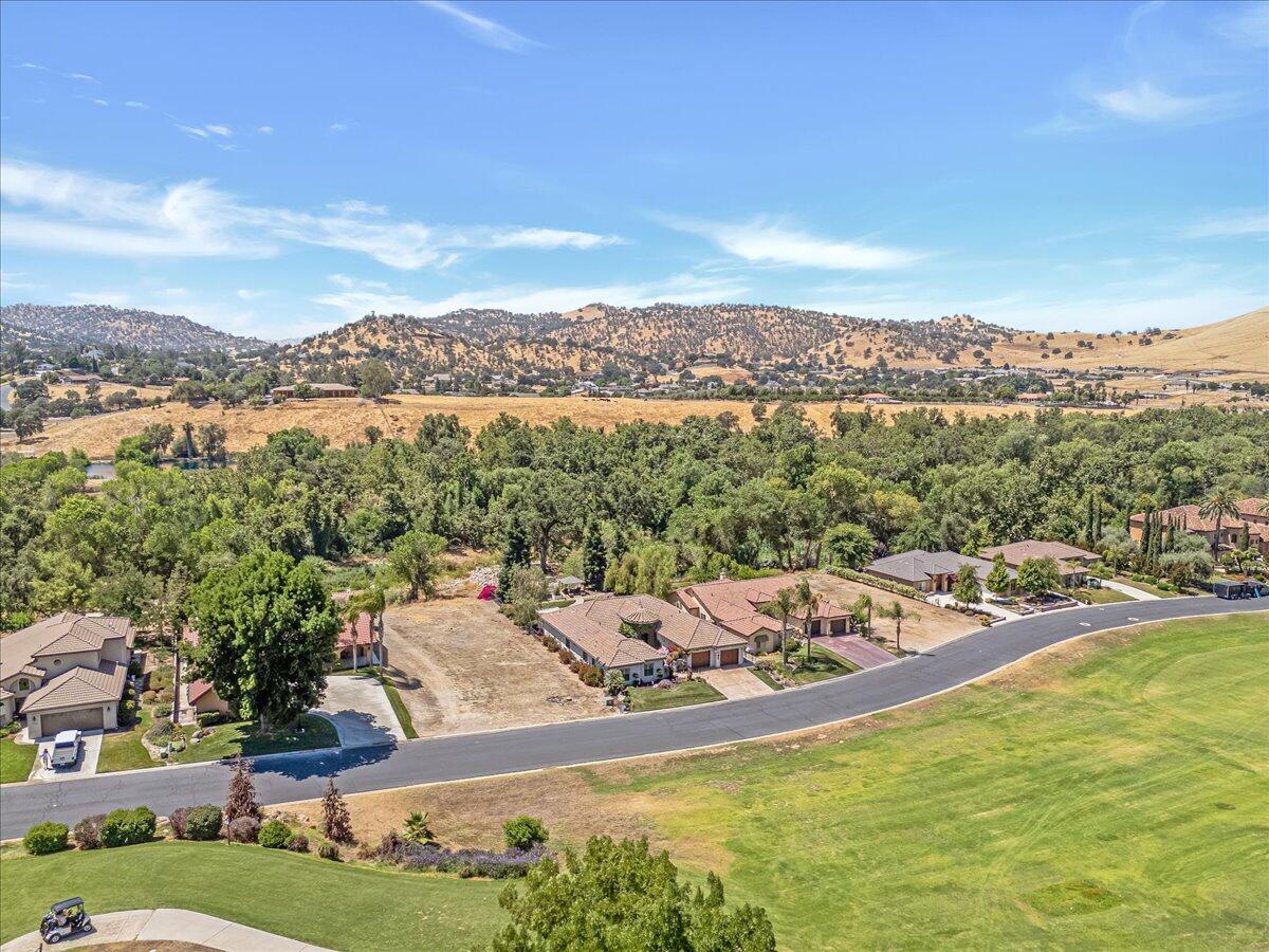 32815 Riverside Dr, Springville, CA 93265