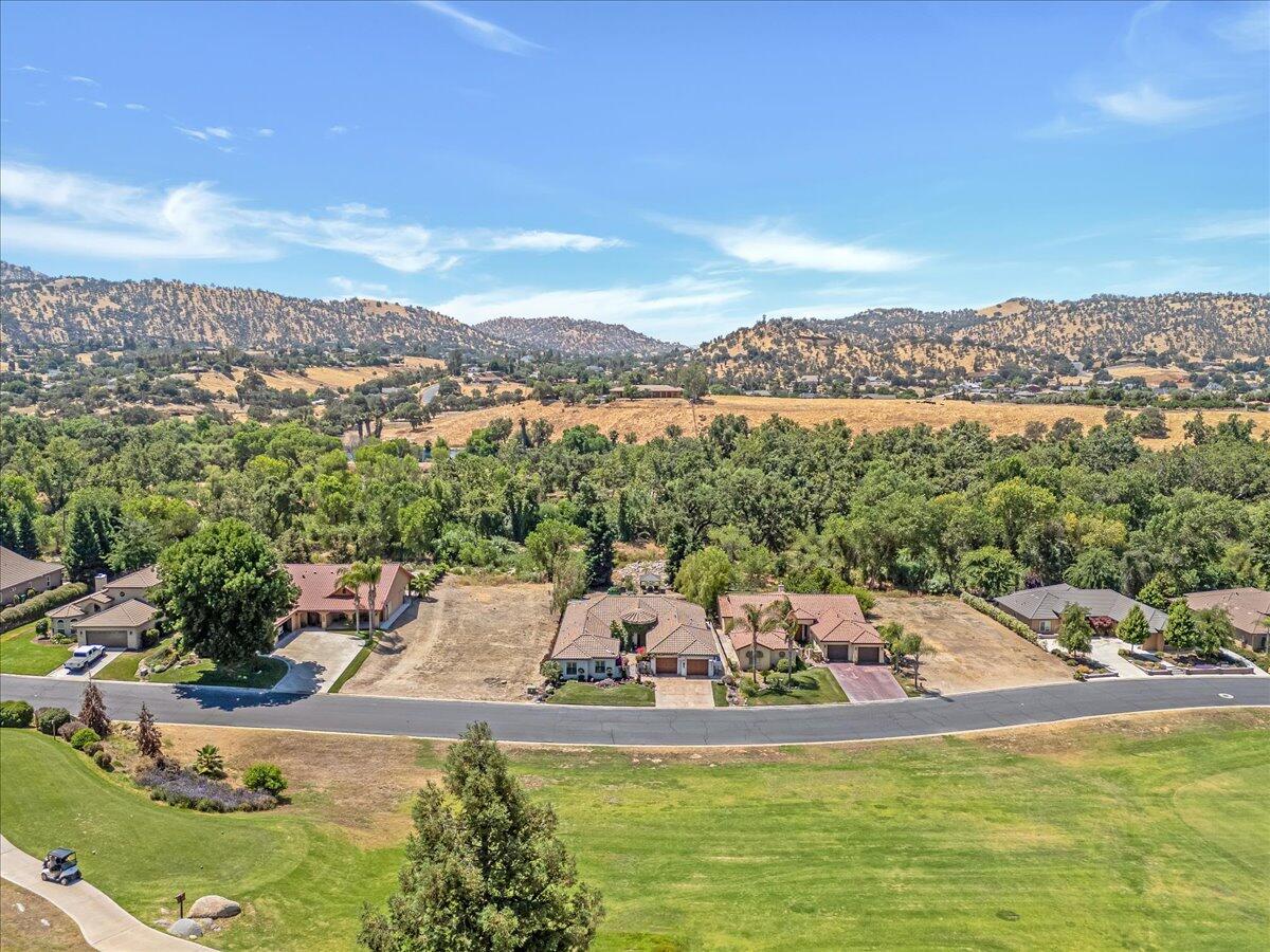 32815 Riverside Dr, Springville, CA 93265