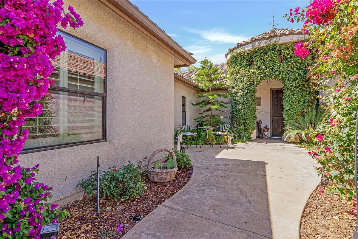 32815 Riverside Dr, Springville, CA 93265