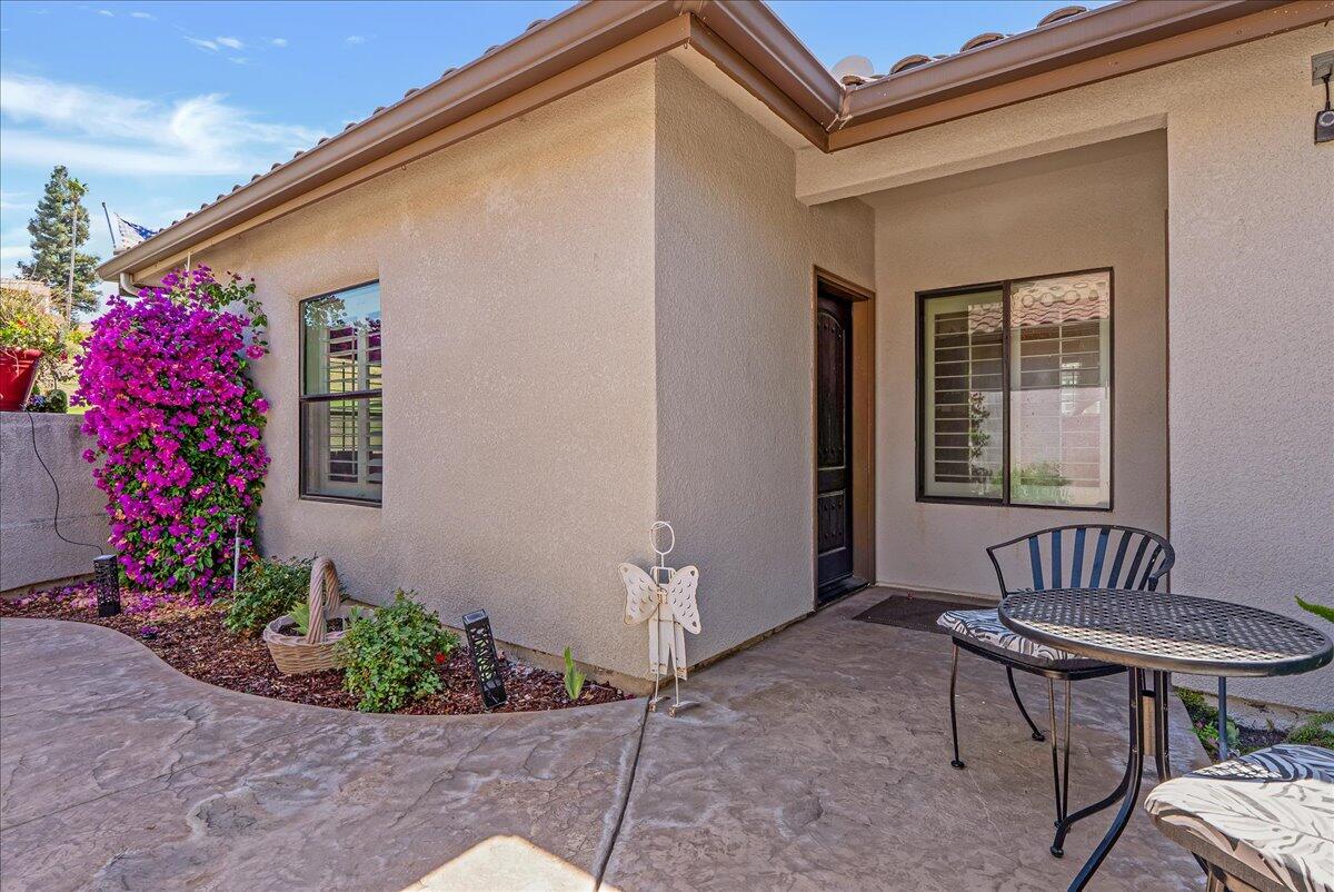 32815 Riverside Dr, Springville, CA 93265